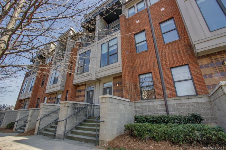 One of the largest units in the M Street development with great views of Uptown Charlotte skyline complete with custom finishes including custom lighting, granite countertops, stainless steel appliances and more. Top floor master suite w/walk in closet and private terrace. Plenty of storage, new HVAC and a hard to find 1 car garage and additional private parking space. So much is coming to 1st Ward including a new 4 acre park and $1 billion in new offices, shops & hotels. Time to get in!