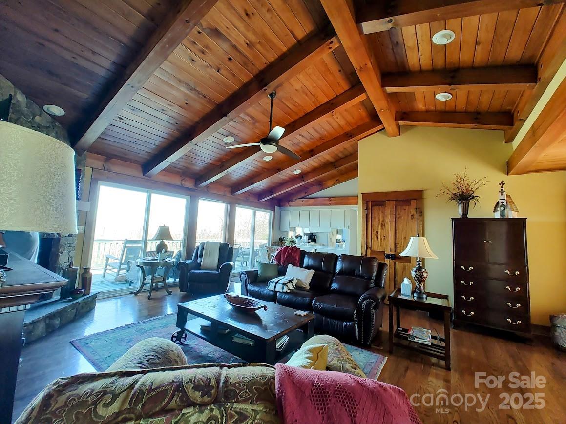 545 Summit Road