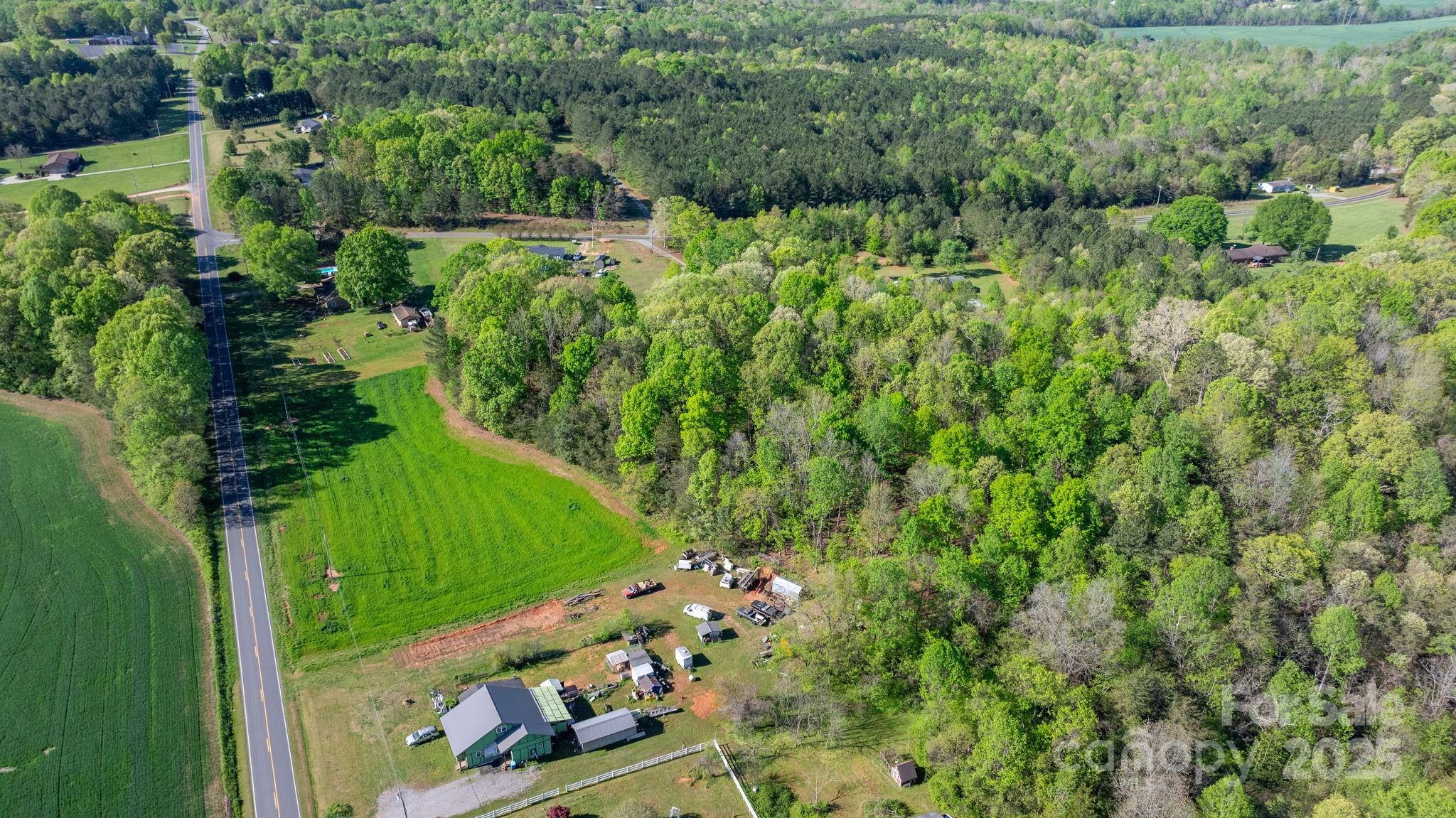 5853 Hickory Lincolnton Highway