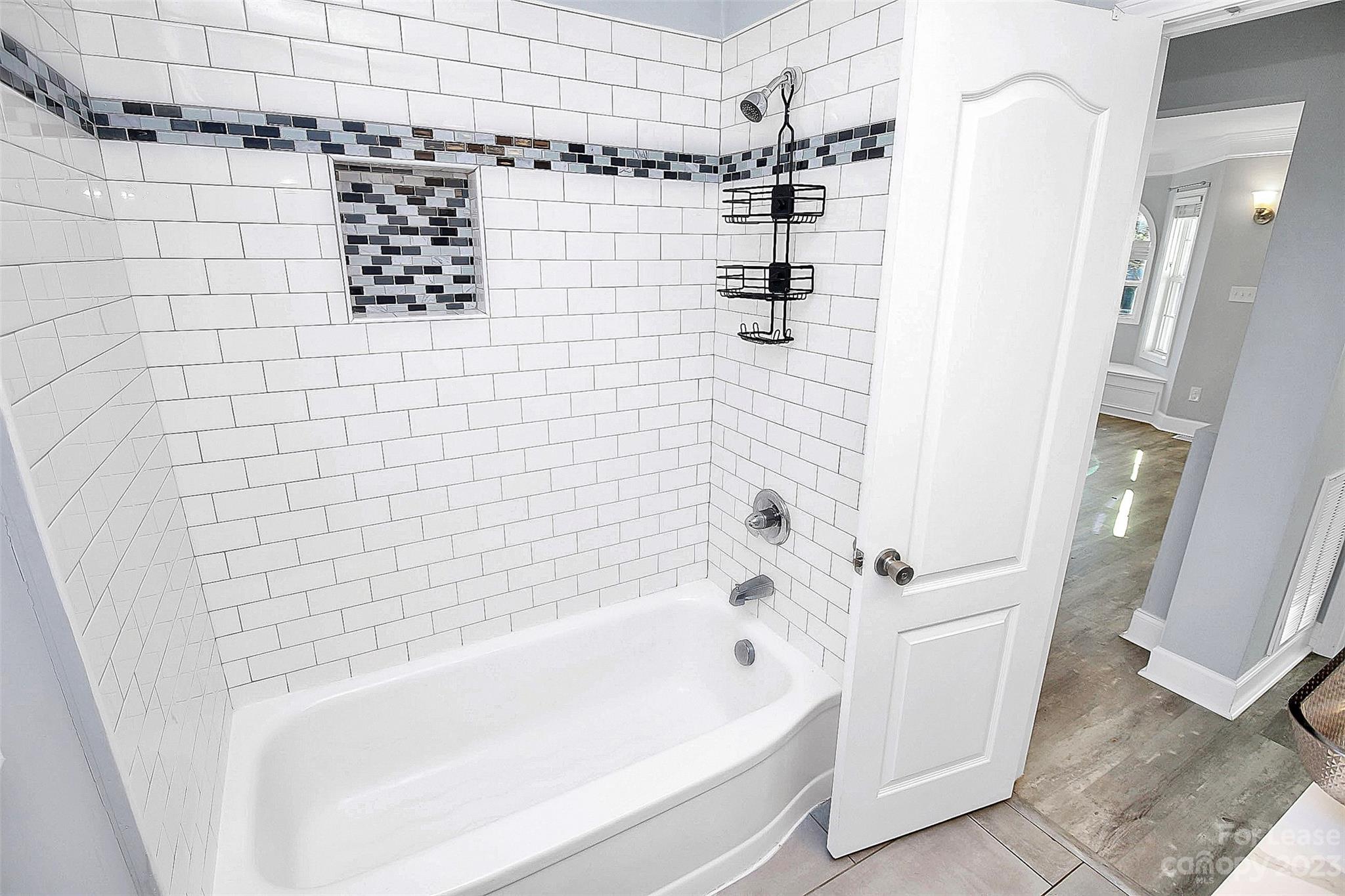 West Blvd - Residential Lease