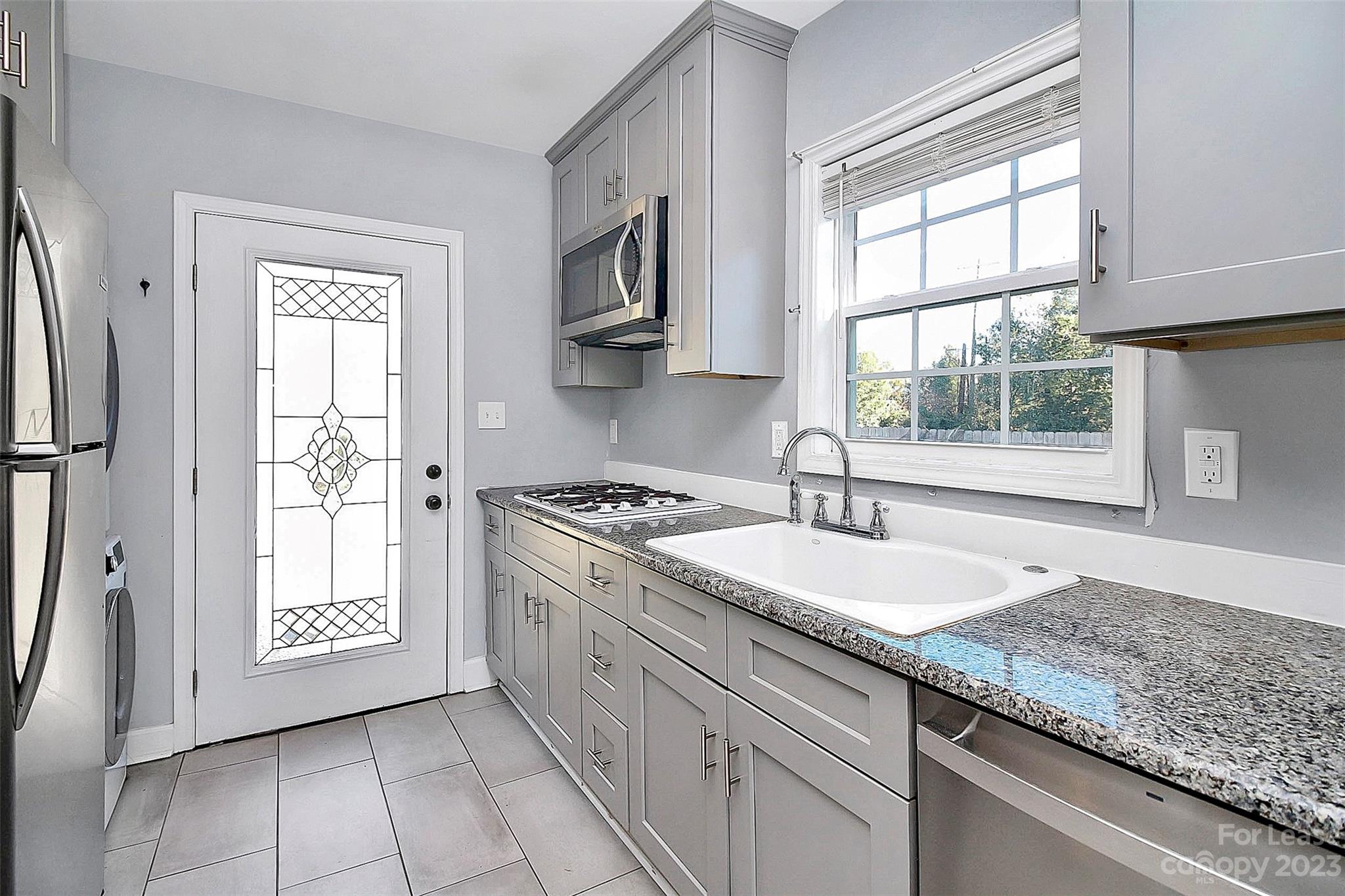 West Blvd - Residential Lease