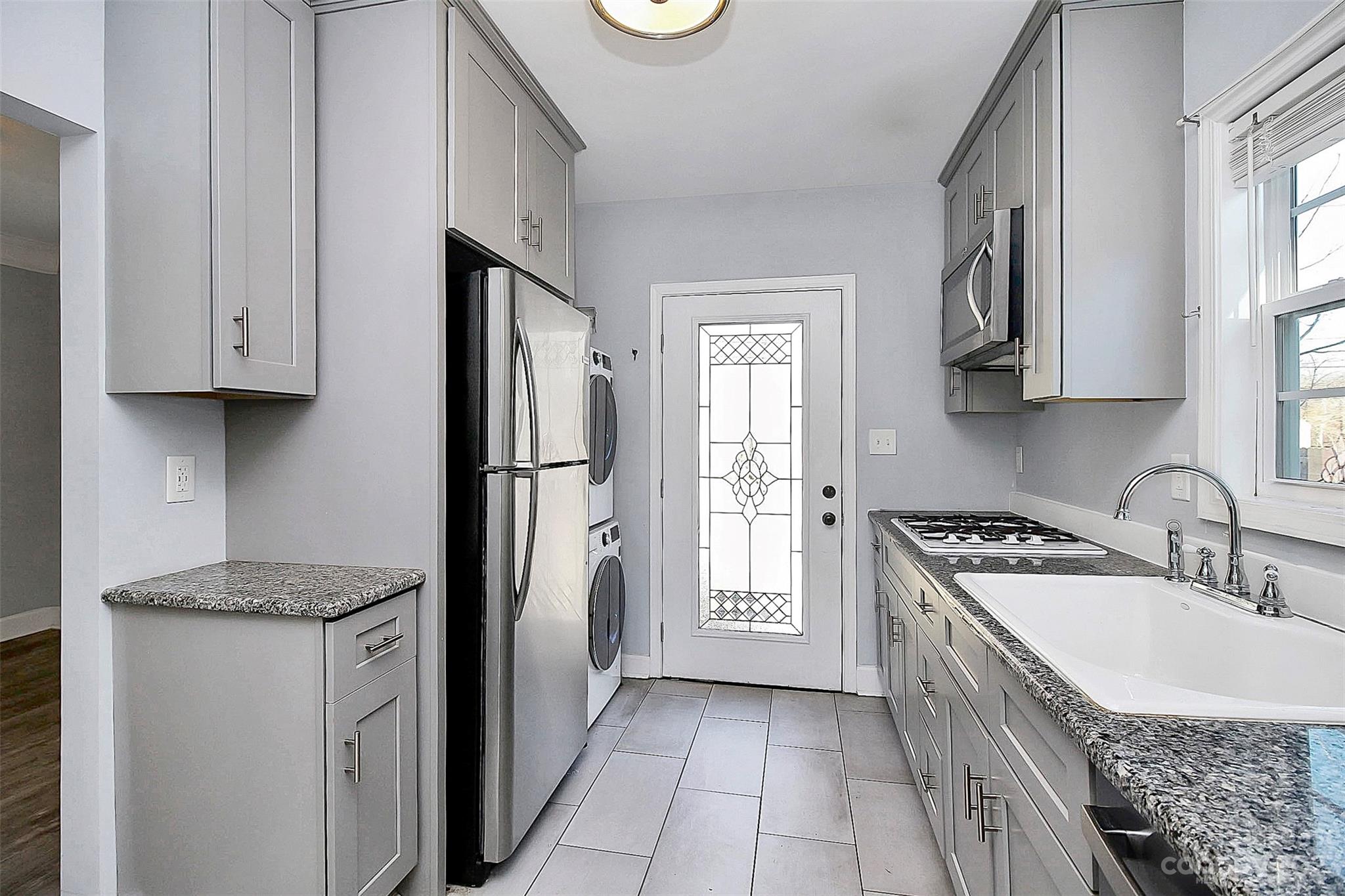 West Blvd - Residential Lease