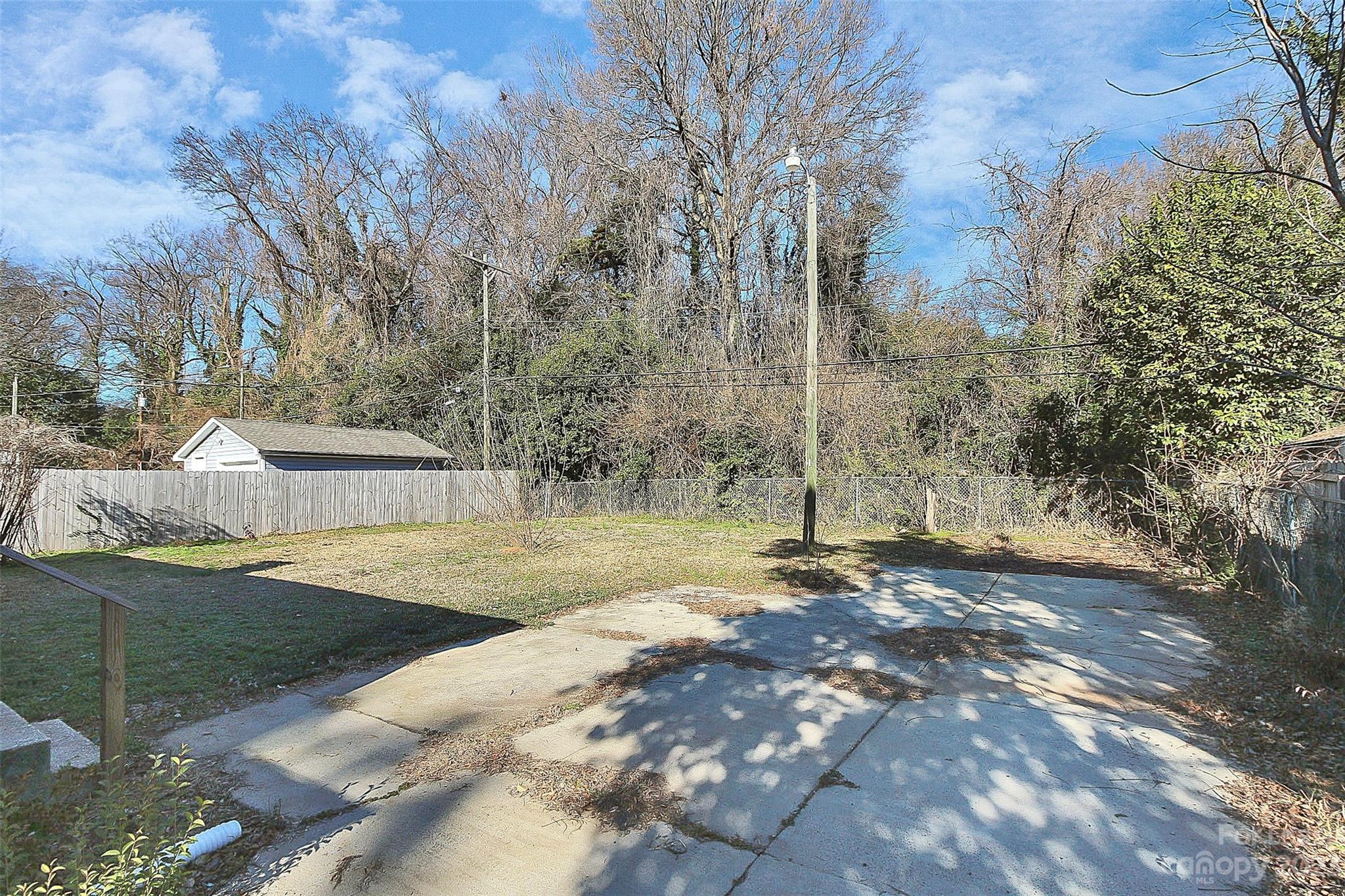 West Blvd - Residential Lease