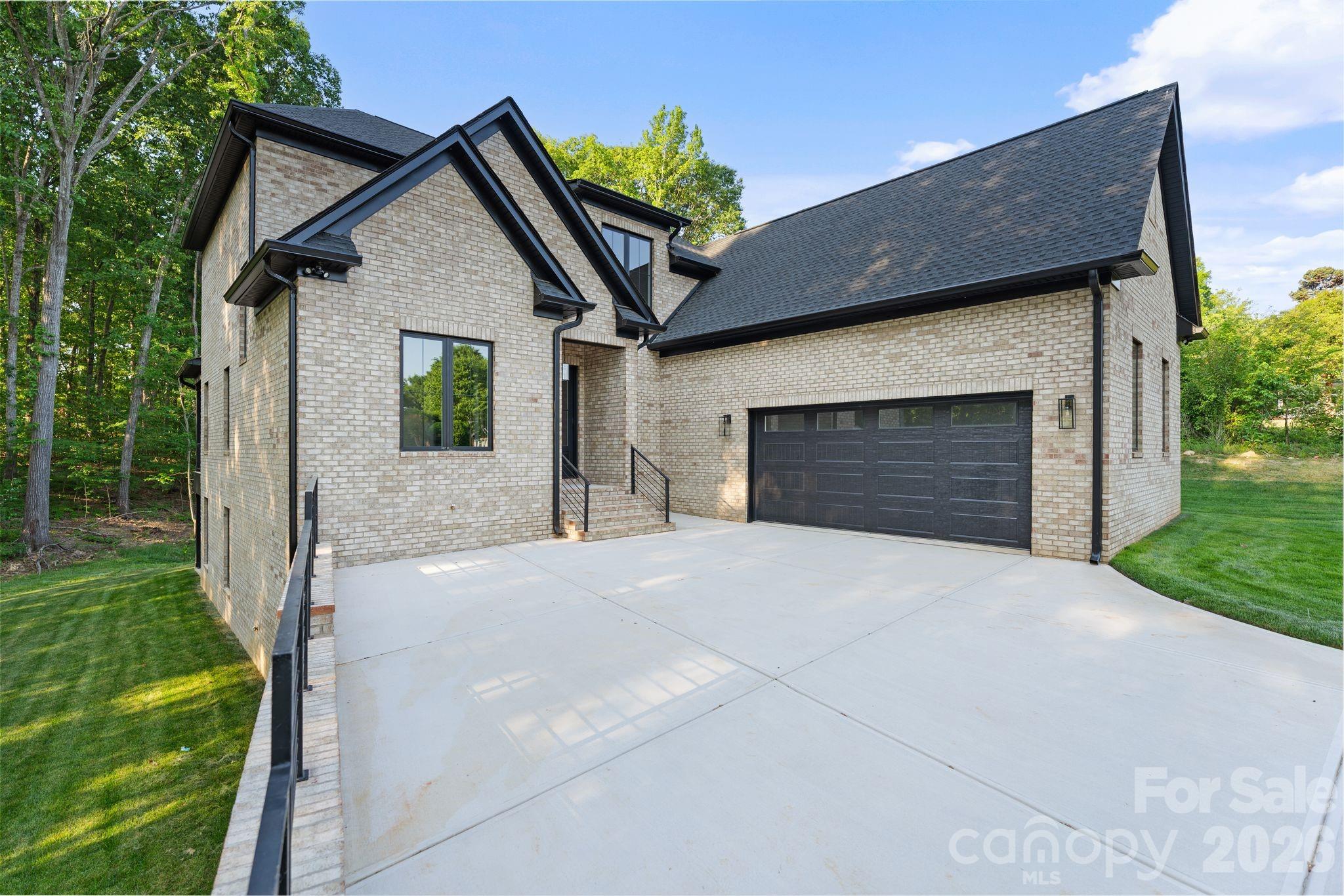 Legacy On The Lake - Residential