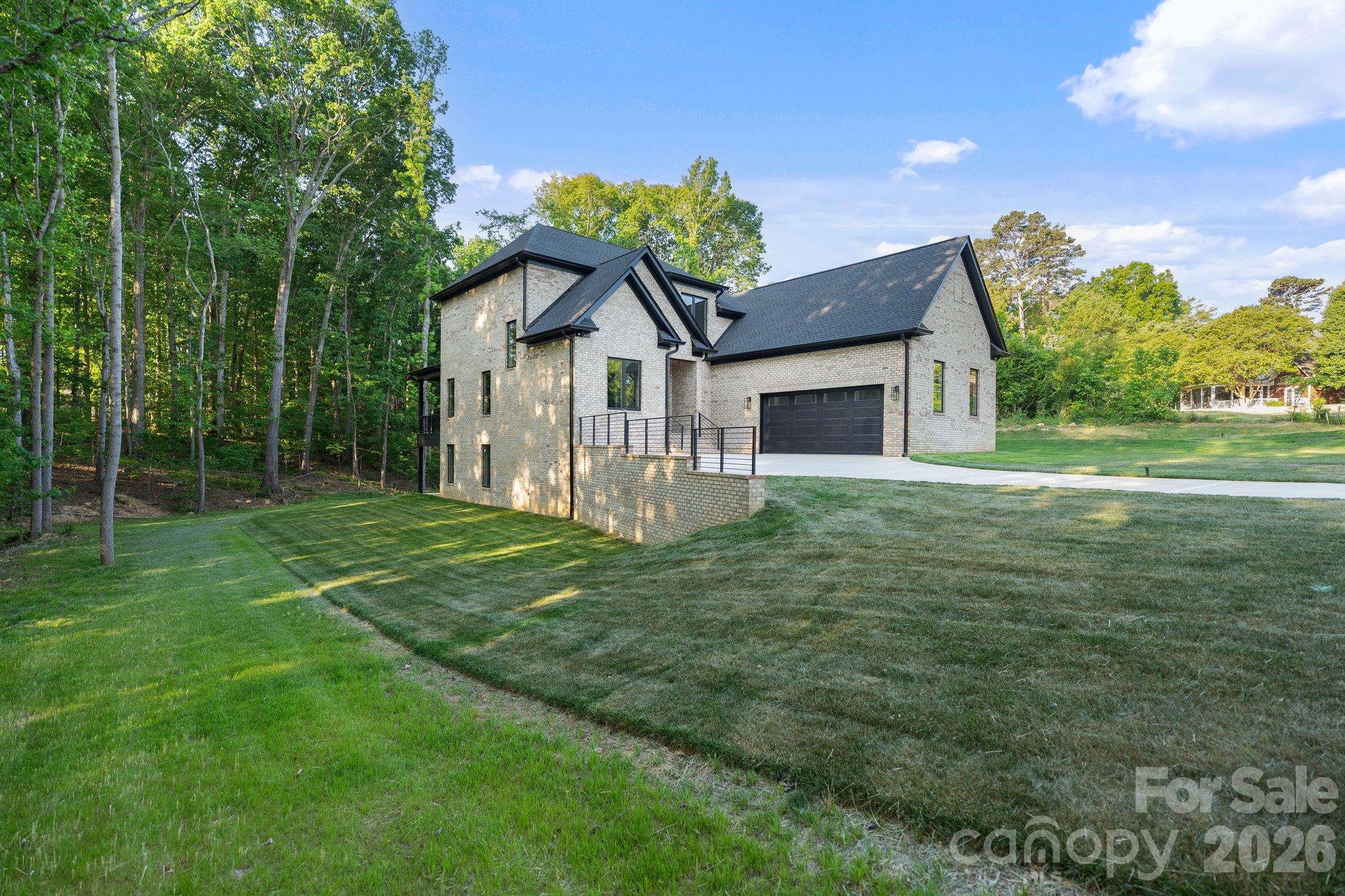 Legacy On The Lake - Residential