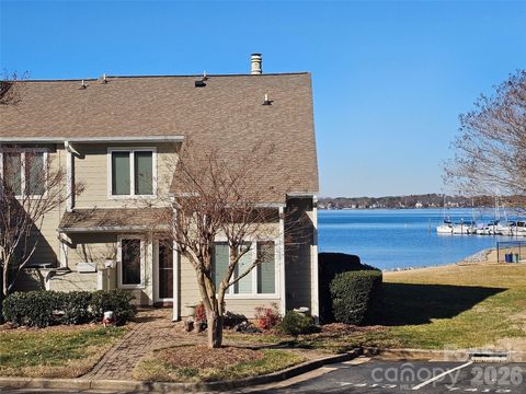 Photo of 7413 Mariner Cove Drive, Cornelius, NC 28031 (MLS # 4359340)