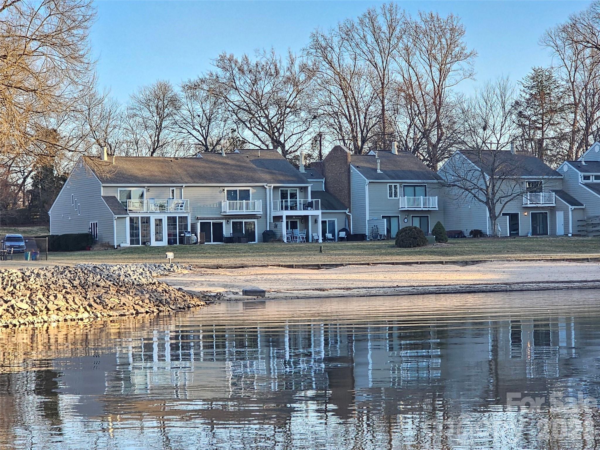 Mariner Villas - Residential