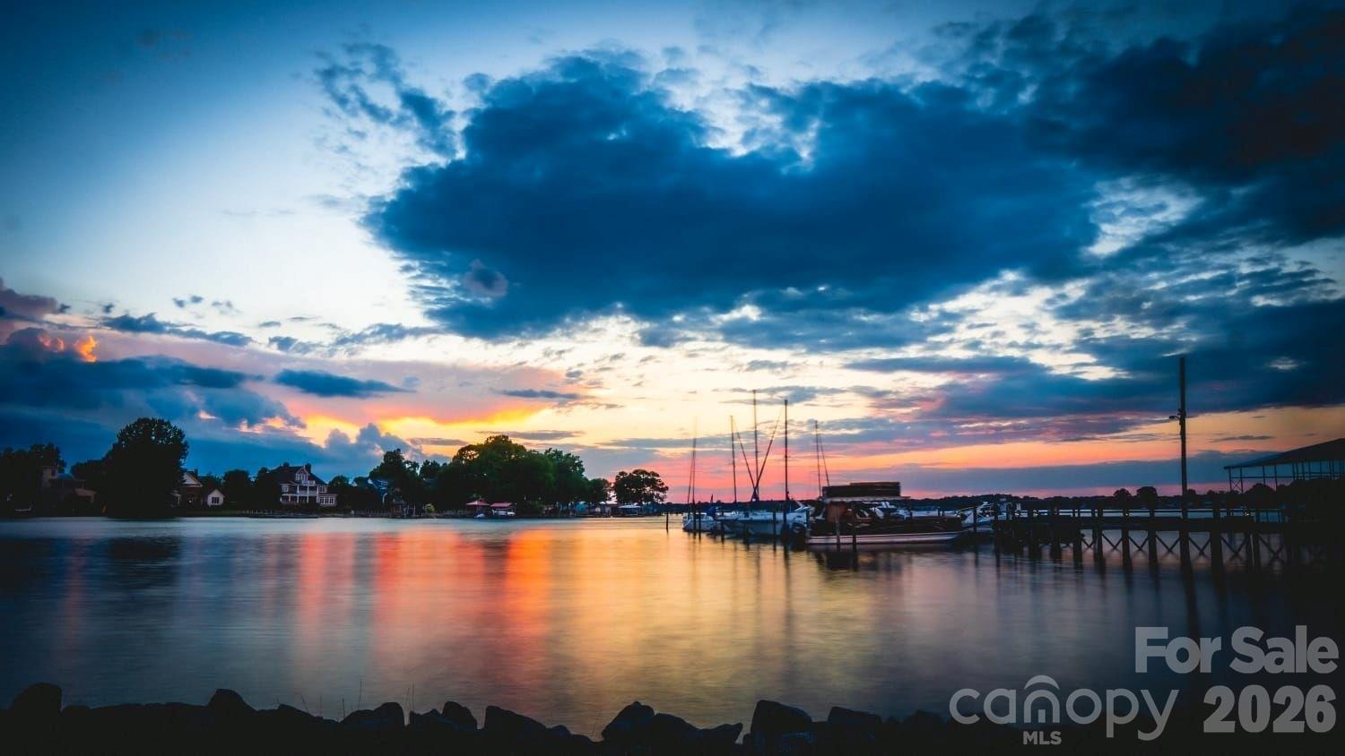 Mariner Villas - Residential