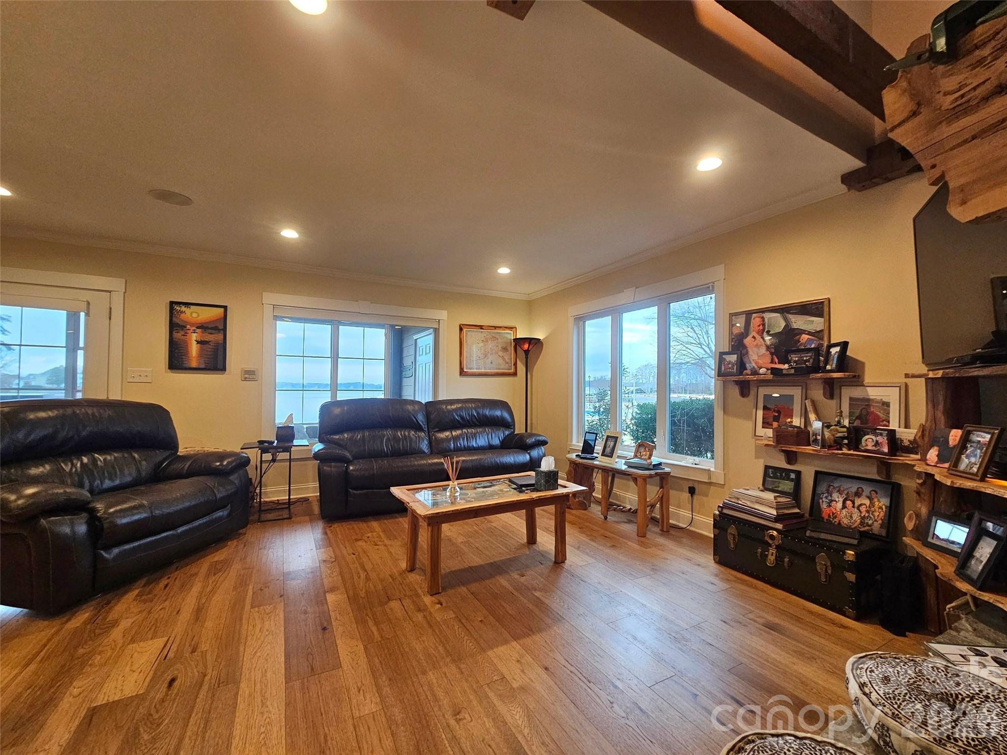 Mariner Villas - Residential