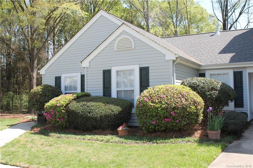 MOTIVATED SELLERS! Move in ready! Beautiful corner ground floor condo. 3BR/2BA, new floors, new lighting fixtures, bathrooms freshly painted, new dishwasher, new roof, new fence, new heating/cooling system with transferable warranty, new duct work. Easy access to I-77, shopping and restaurants! Beautiful condo for a great price! A MUST SEE!