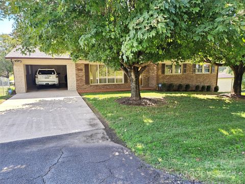 Photo of 106 Gerald Road, Morganton, NC 28655 (MLS # 4309846)