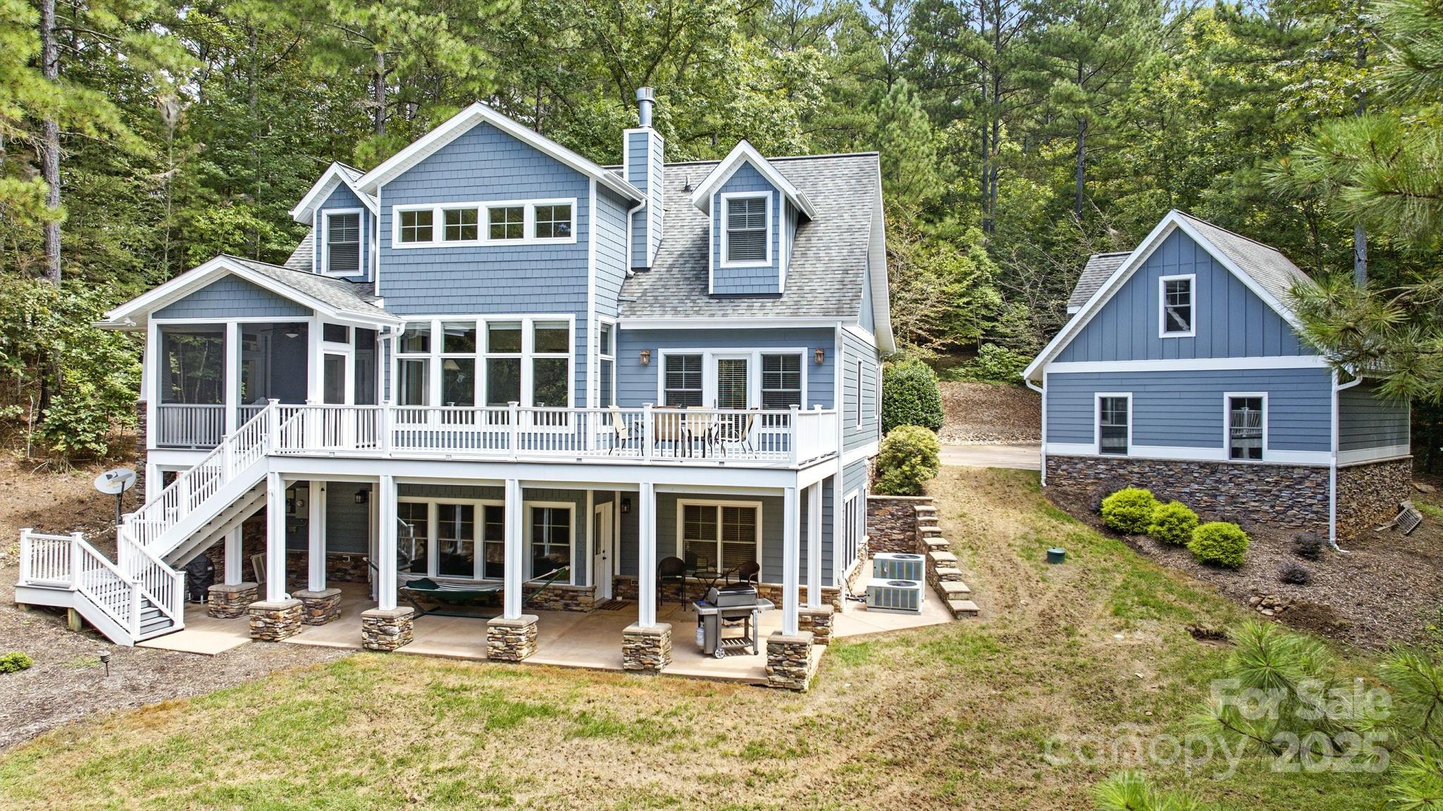 Paradise Harbor - Residential