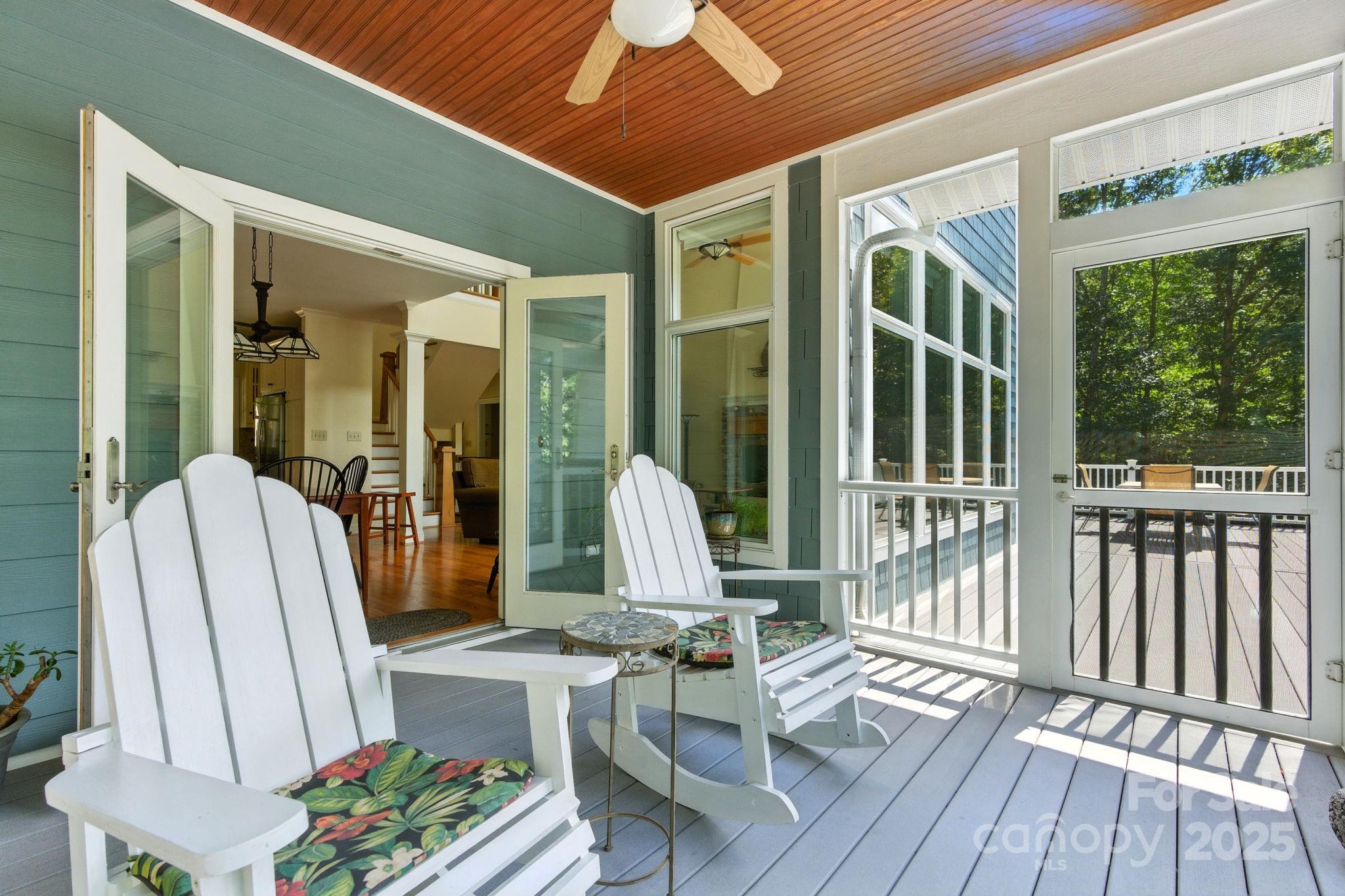 Paradise Harbor - Residential