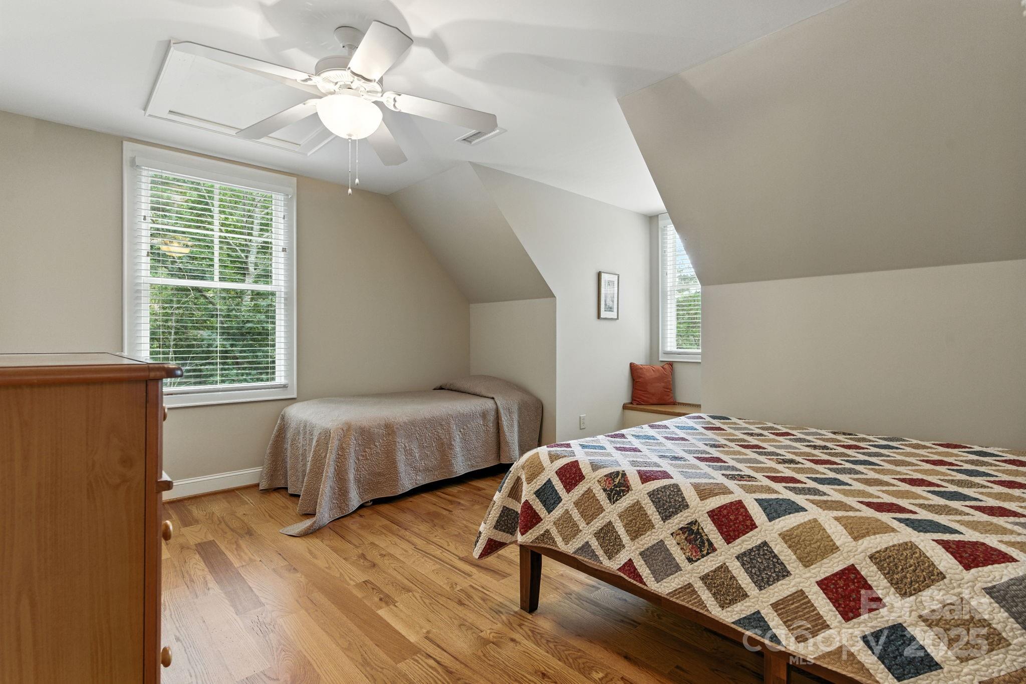 Paradise Harbor - Residential