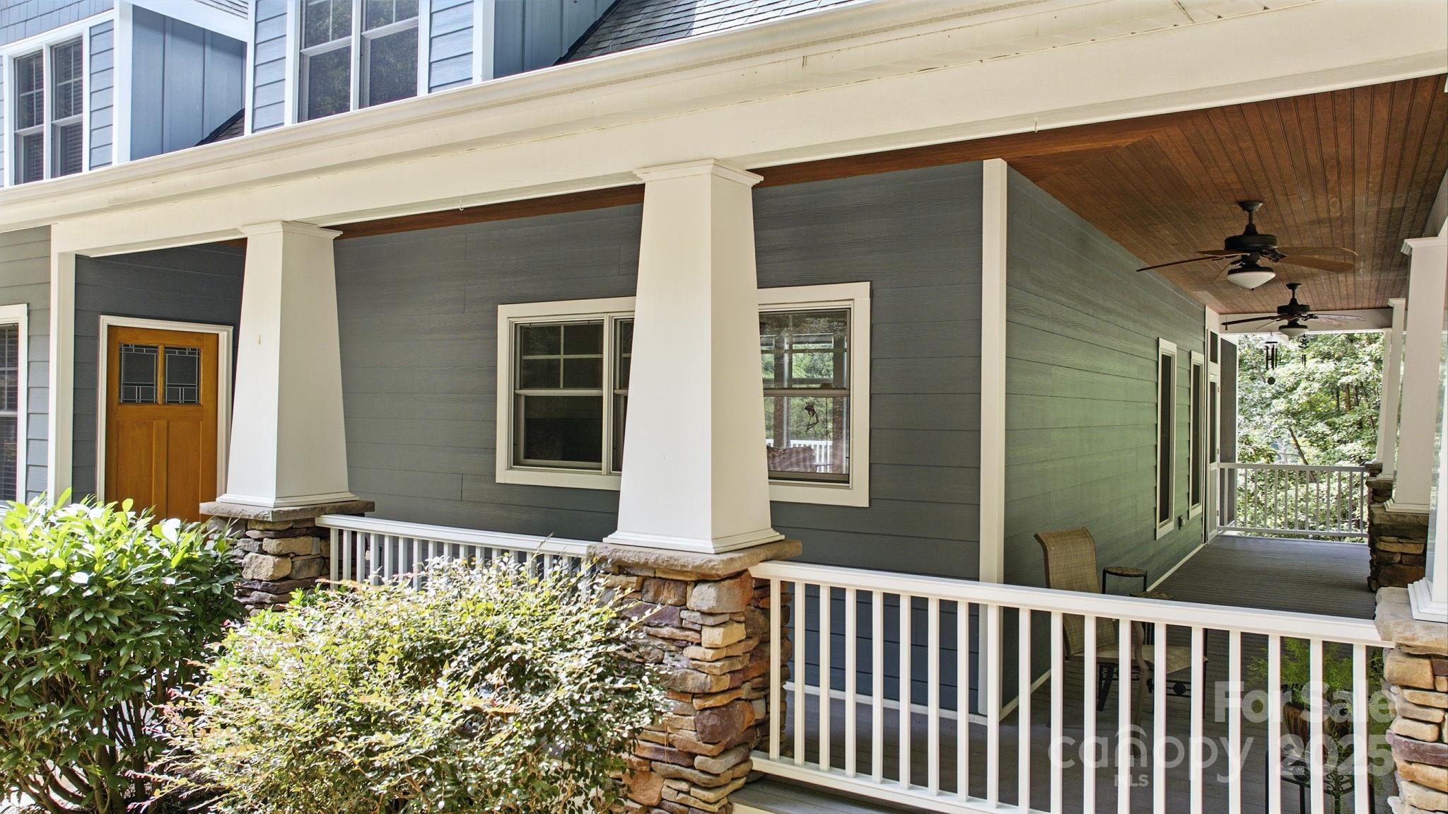 Paradise Harbor - Residential