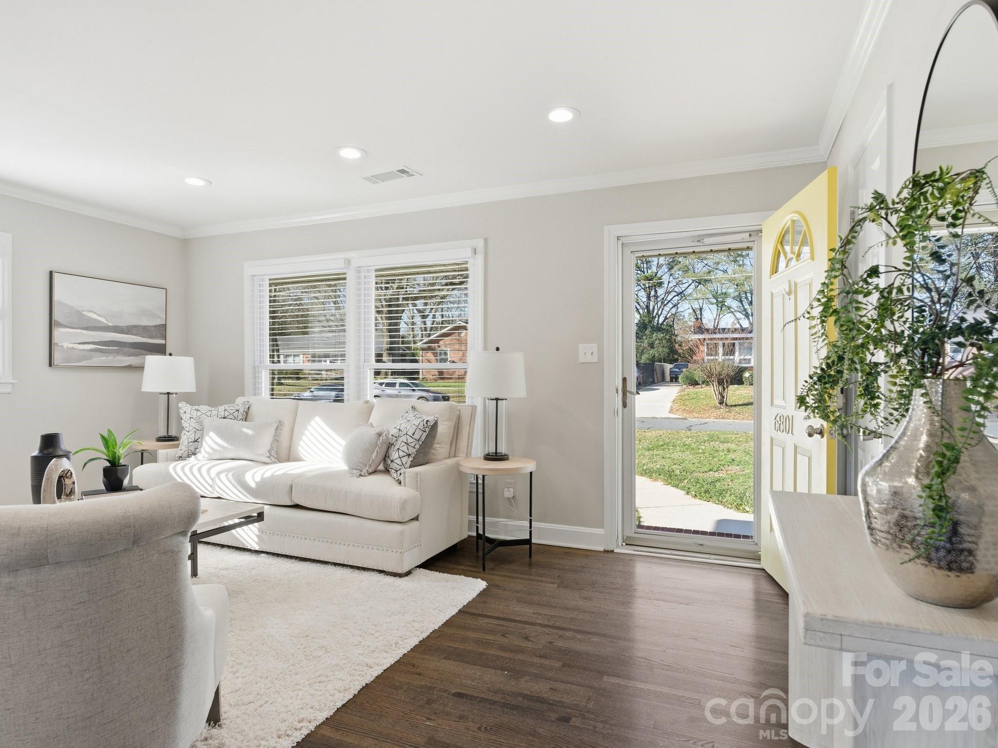 6801 Starcrest Drive