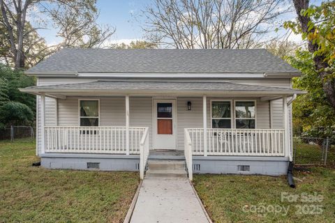 Photo of 201 1st Street, Mount Holly, NC 28120 (MLS # 4311374)
