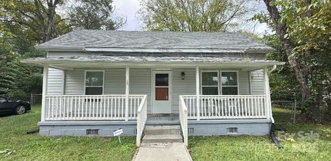 Photo of 201 1st Street, Mount Holly, NC 28120 (MLS # 4311374)