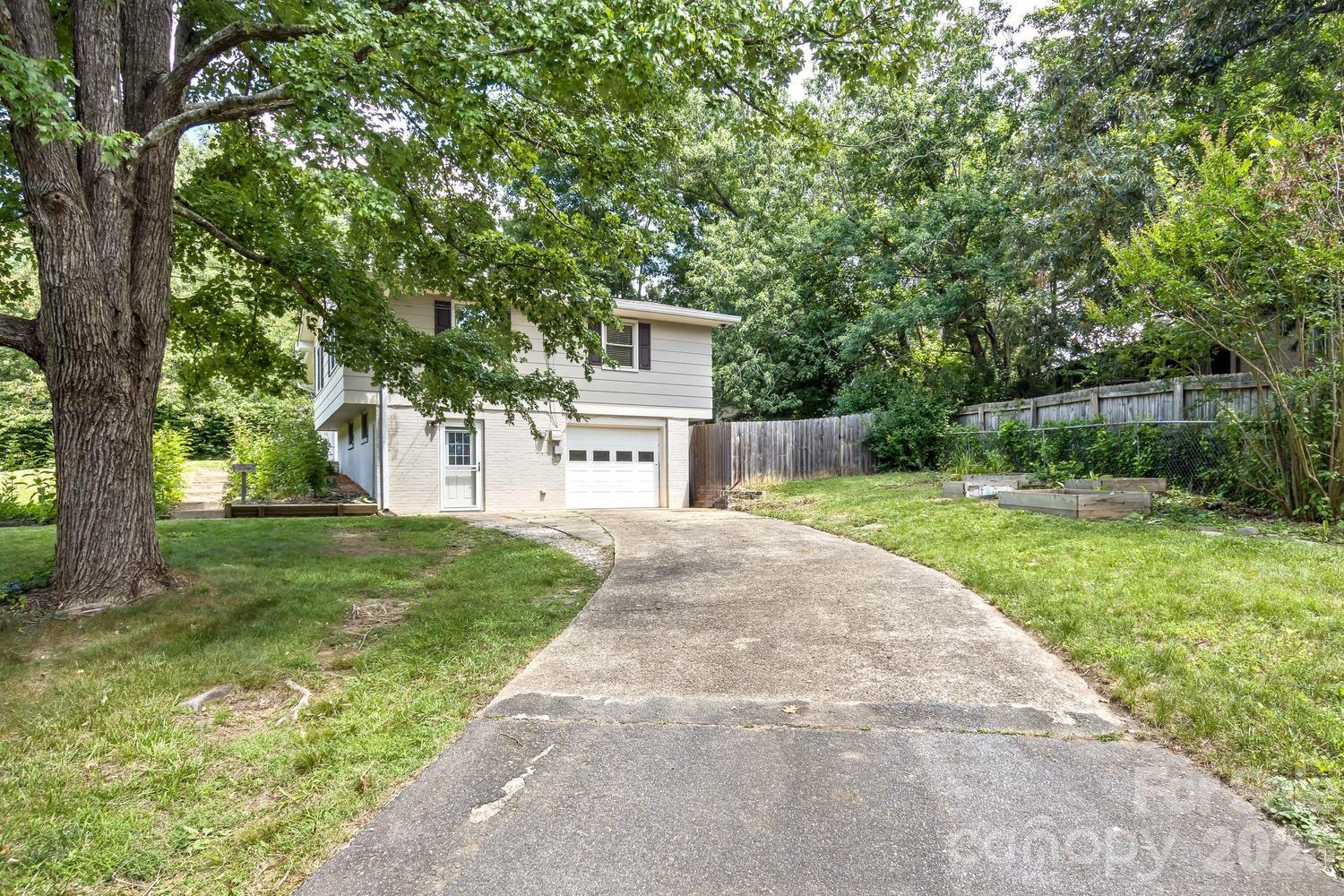 17 Rhododendron Place