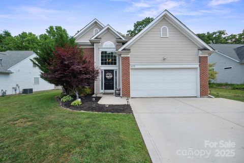 16337 Greybriar Forest Lane Charlotte NC 28278