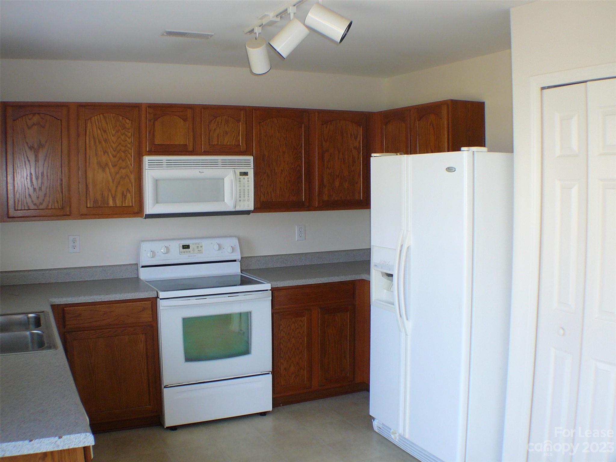 Mcintyre - Residential Lease