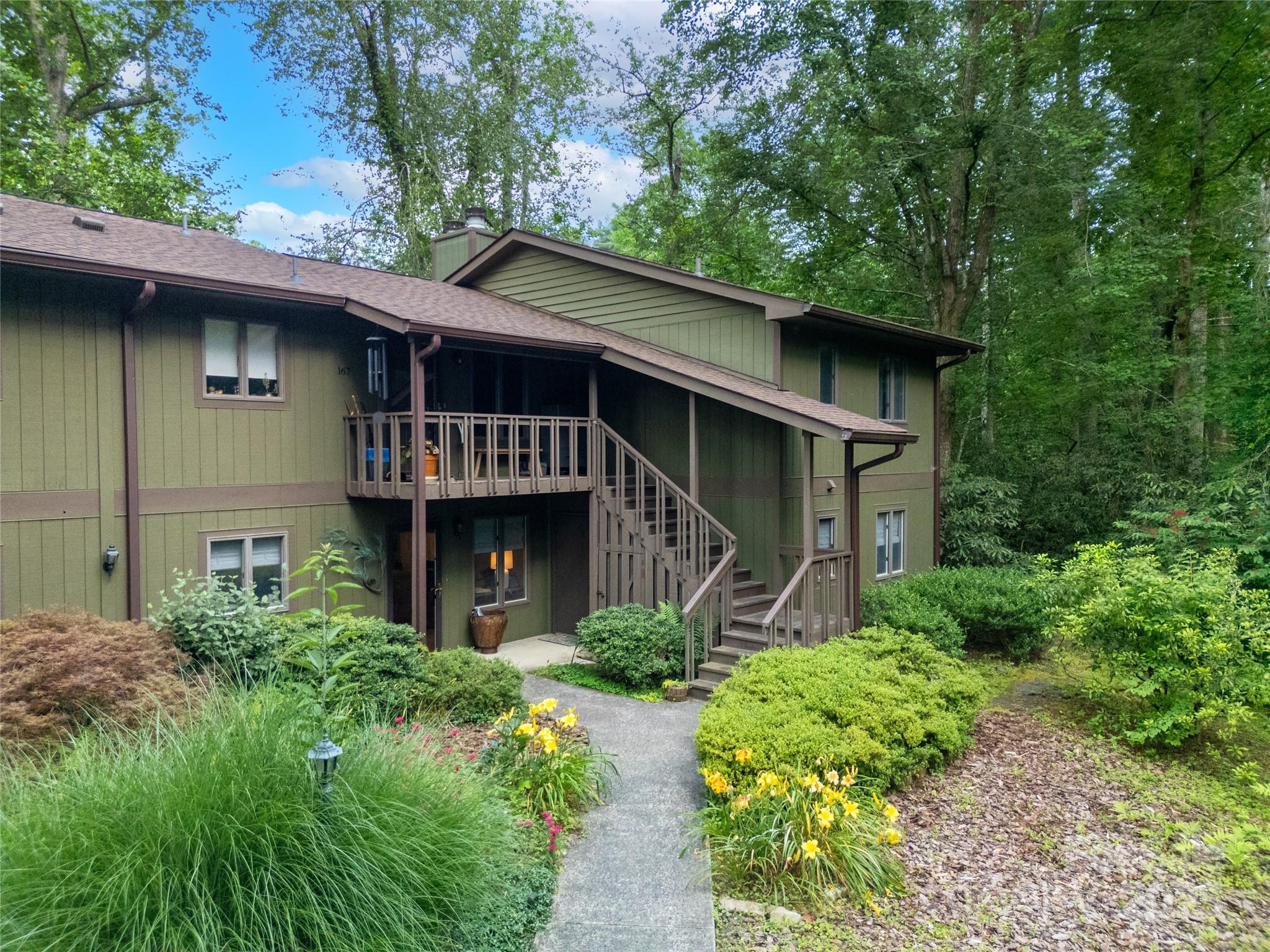 167 Essex Circle