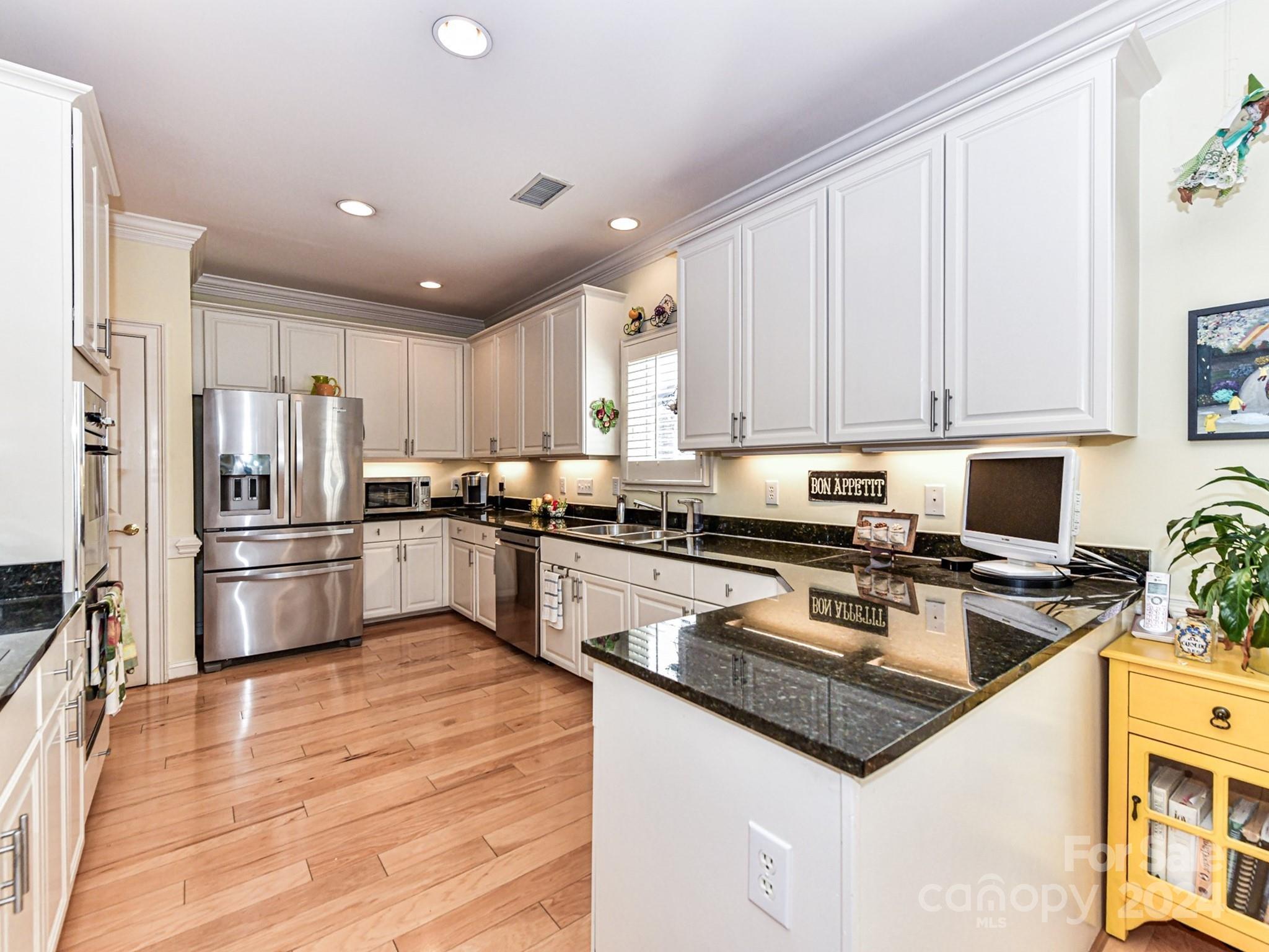 Royal Crest - Residential