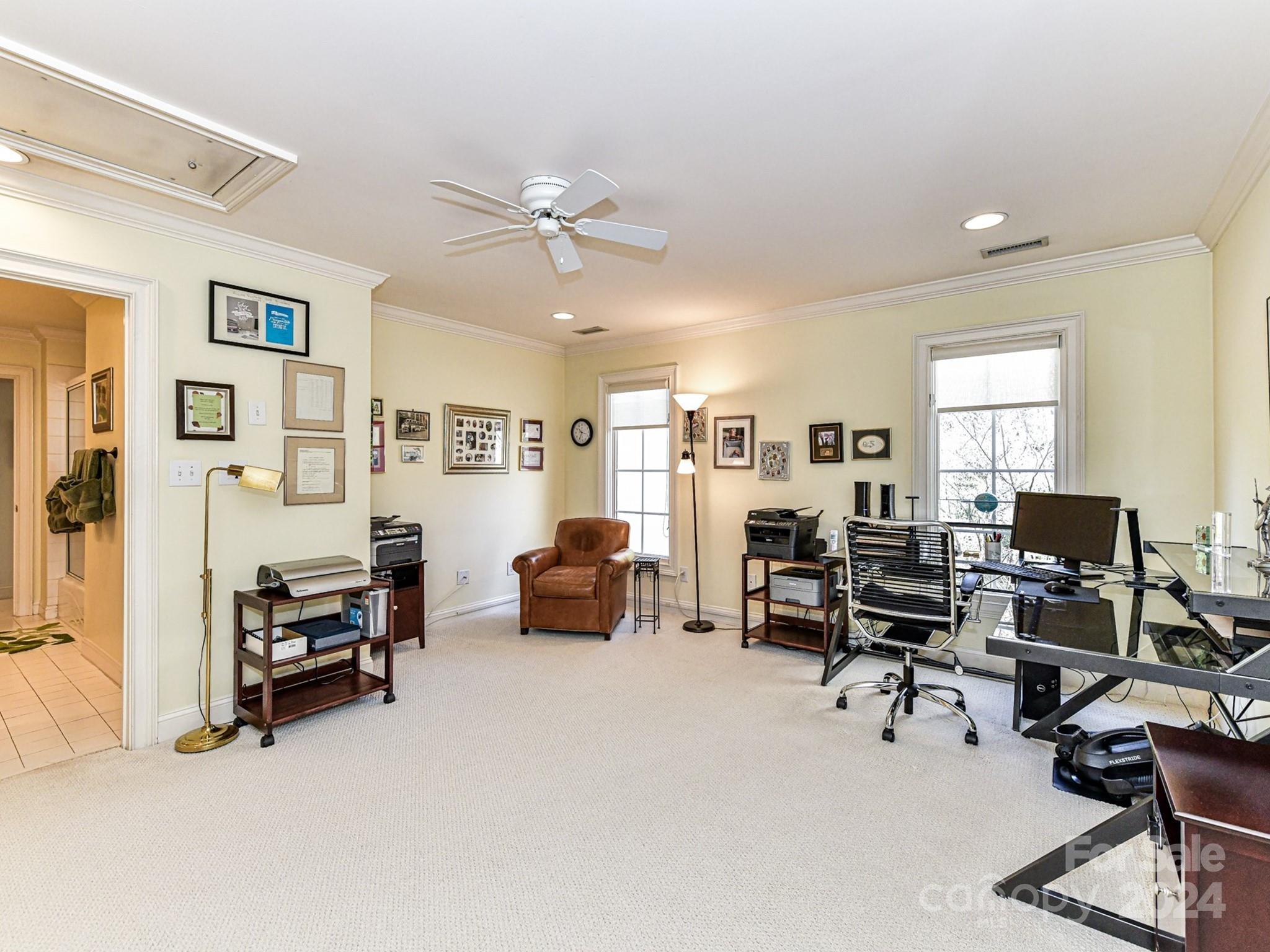 Royal Crest - Residential