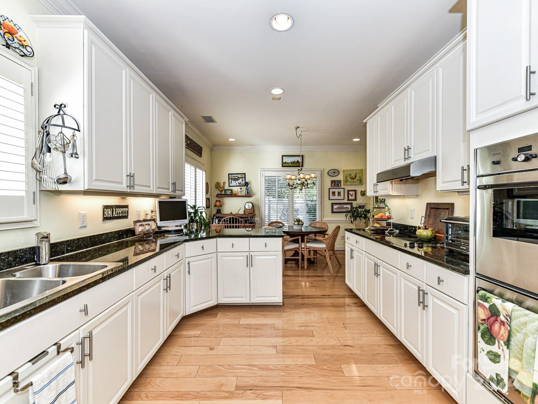 Royal Crest - Residential