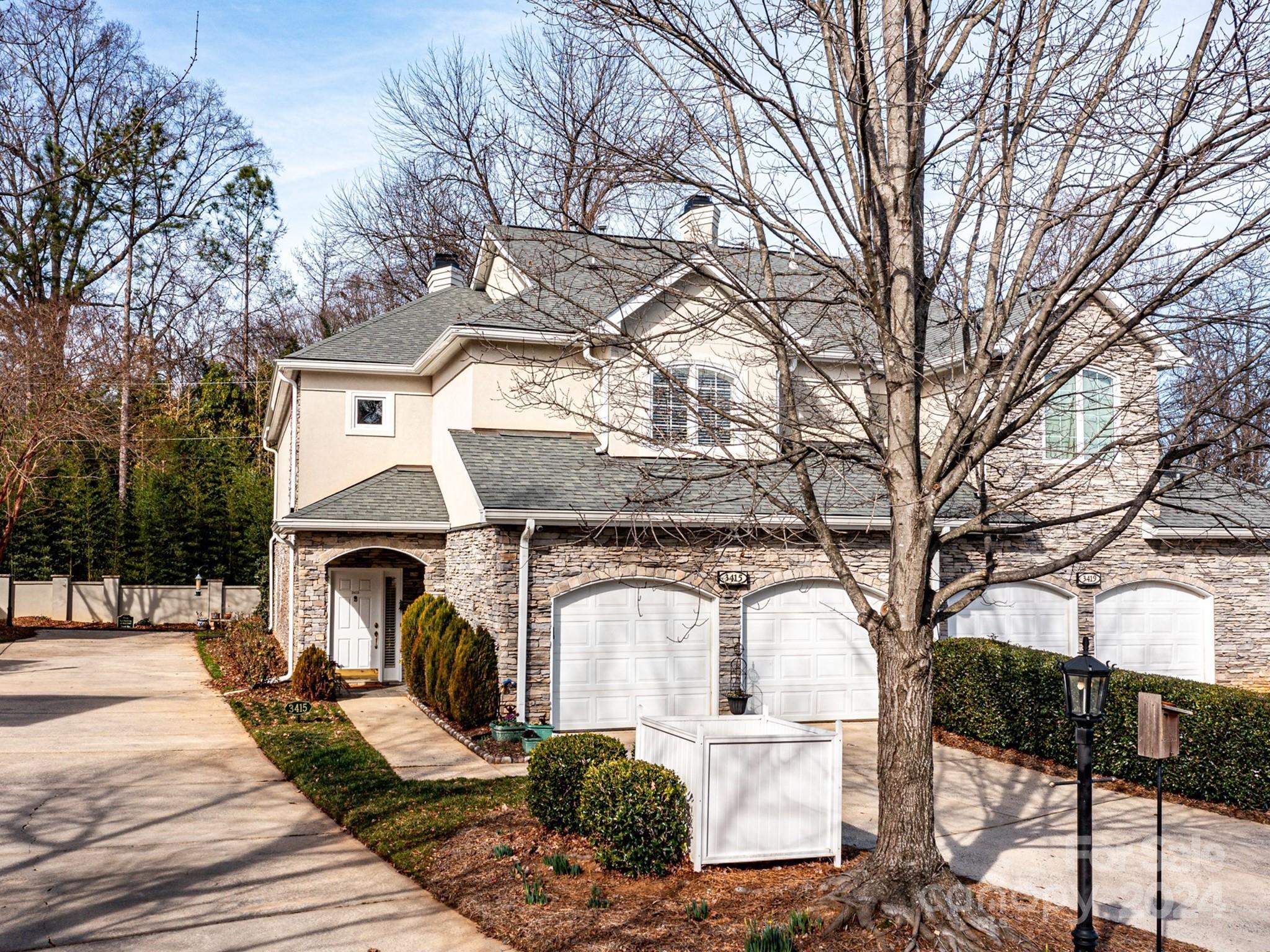 Royal Crest - Residential