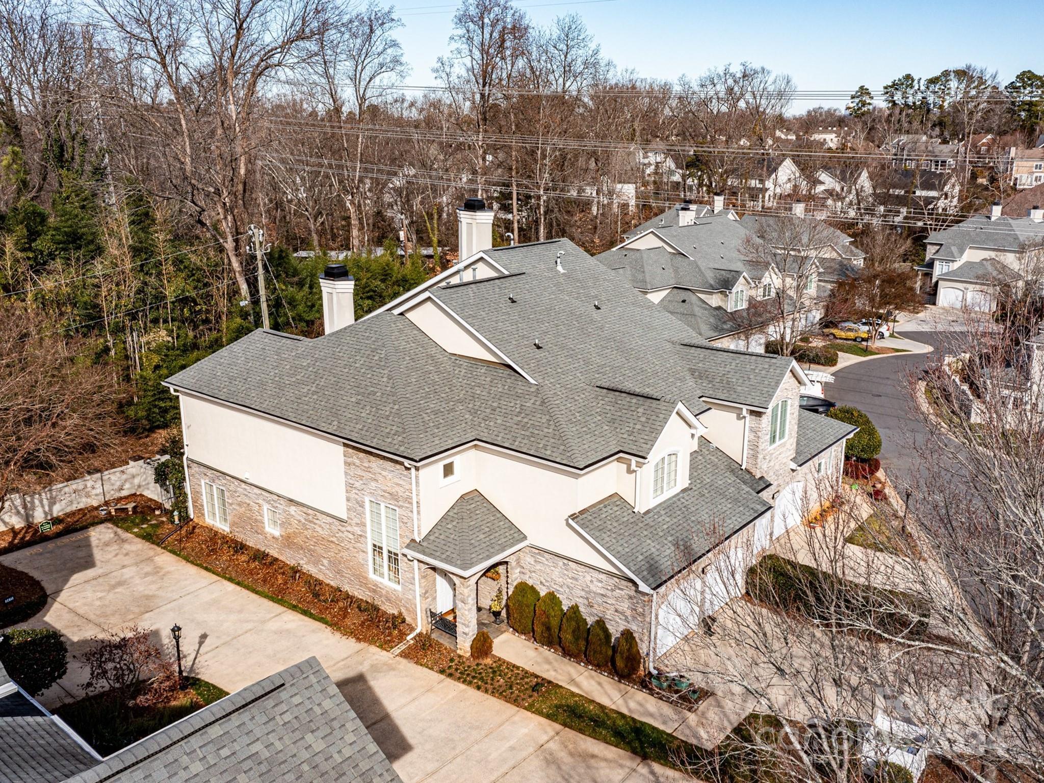 Royal Crest - Residential