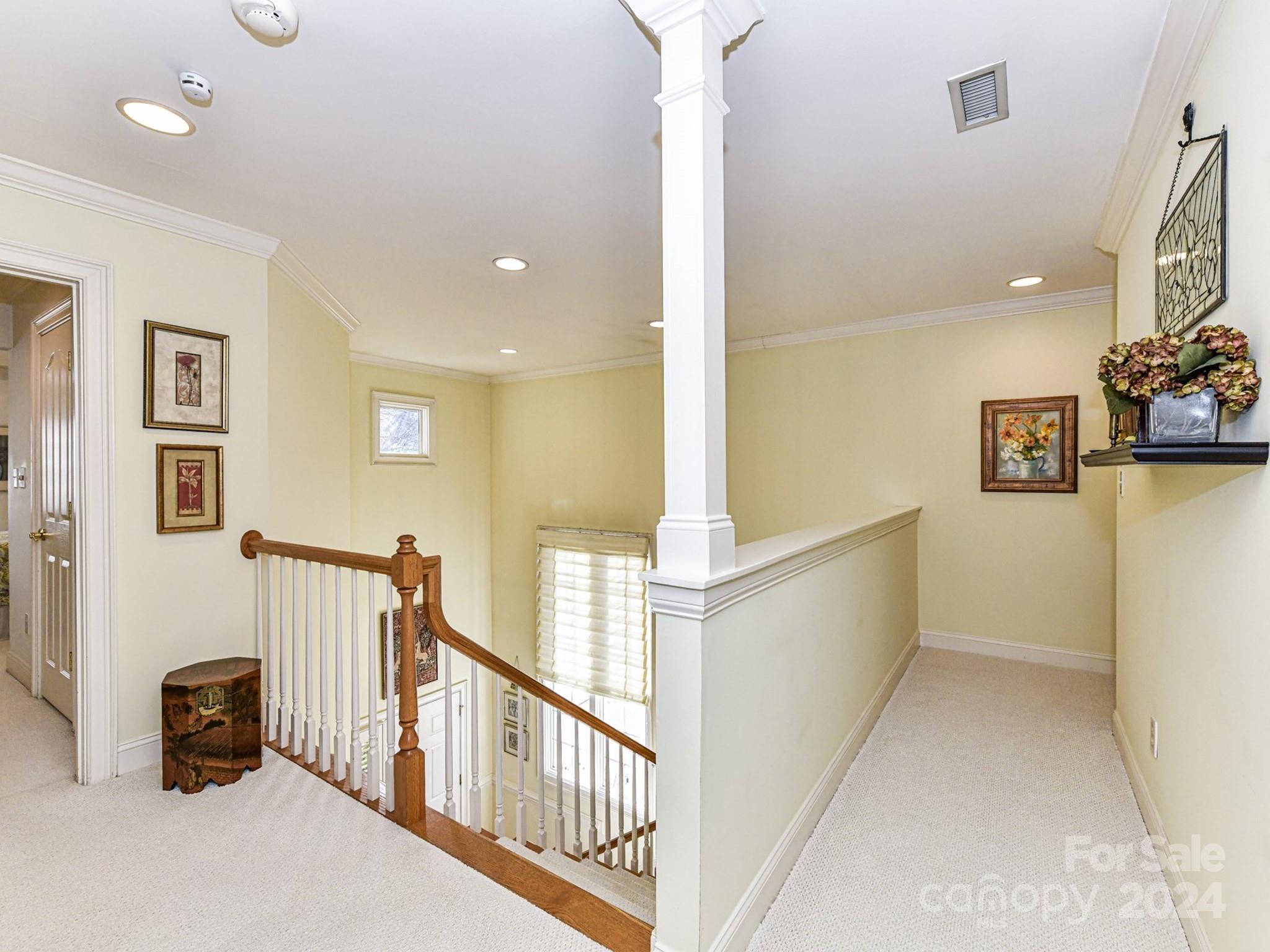 Royal Crest - Residential