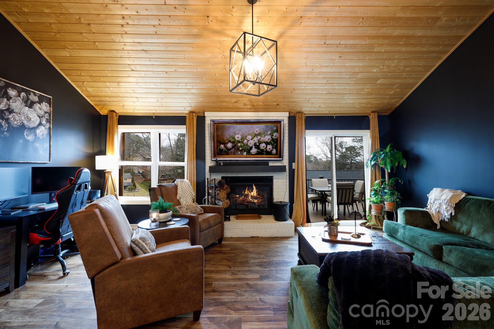 Tega Cay - Residential