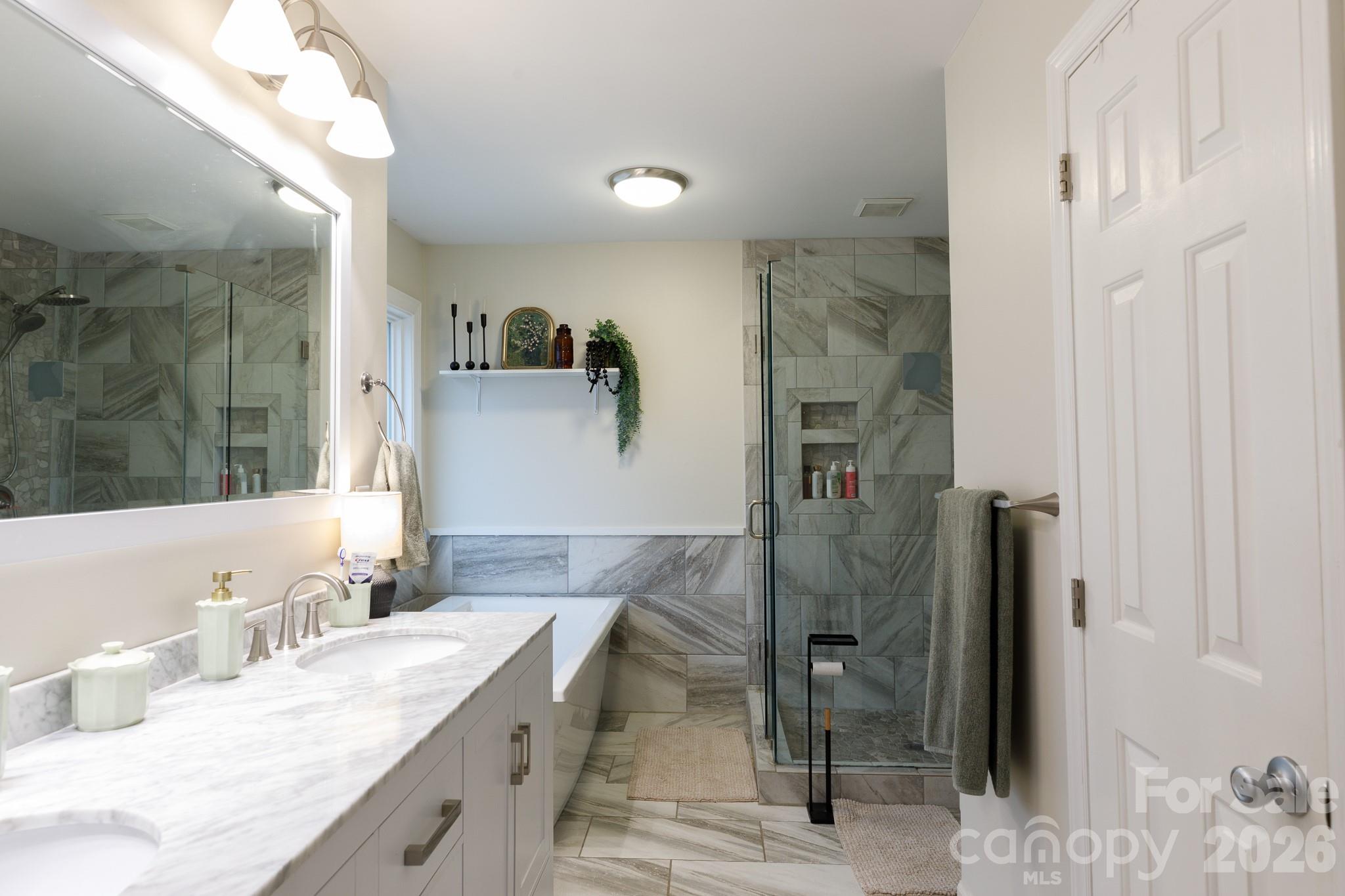 Tega Cay - Residential