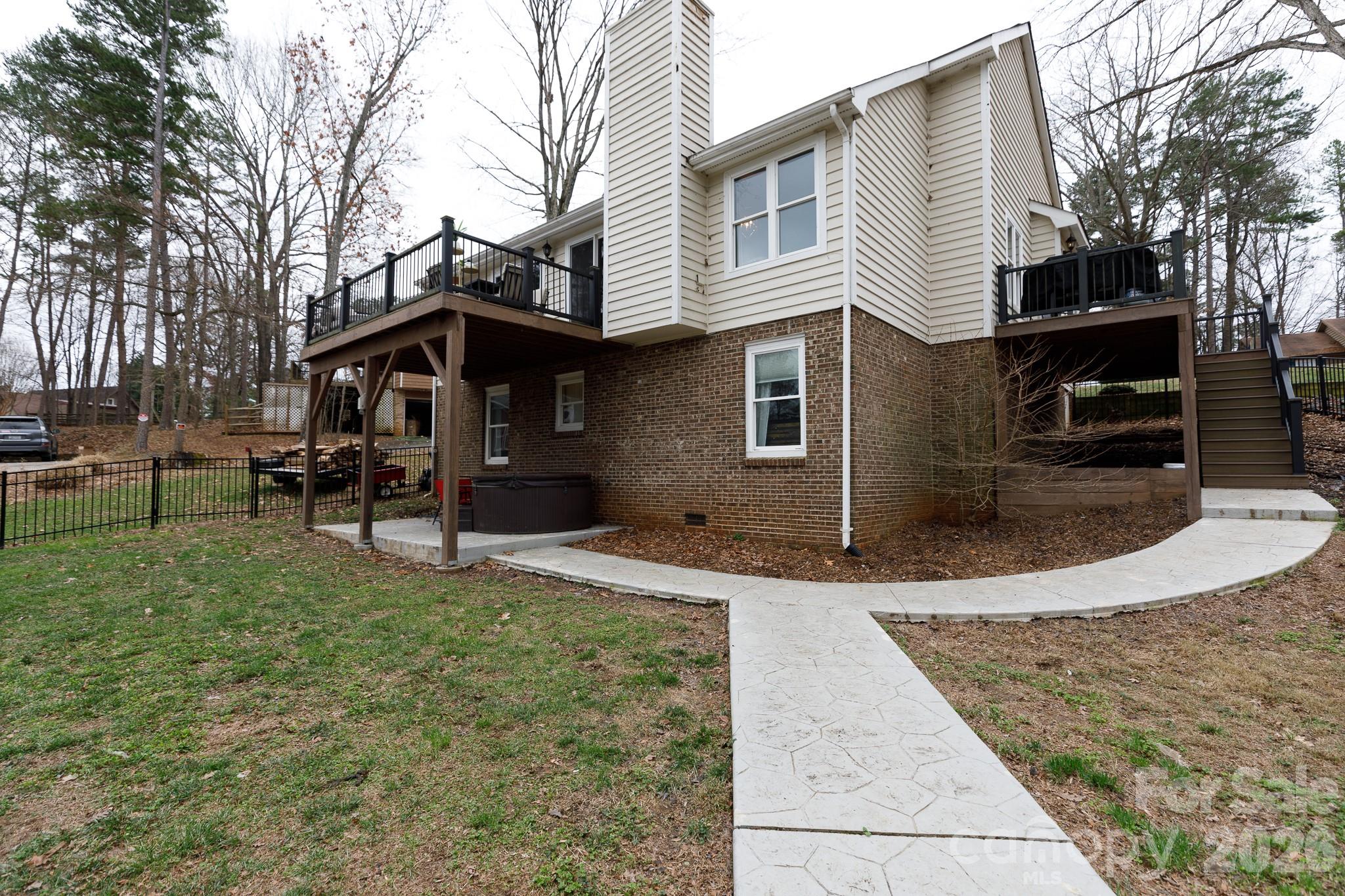 Tega Cay - Residential