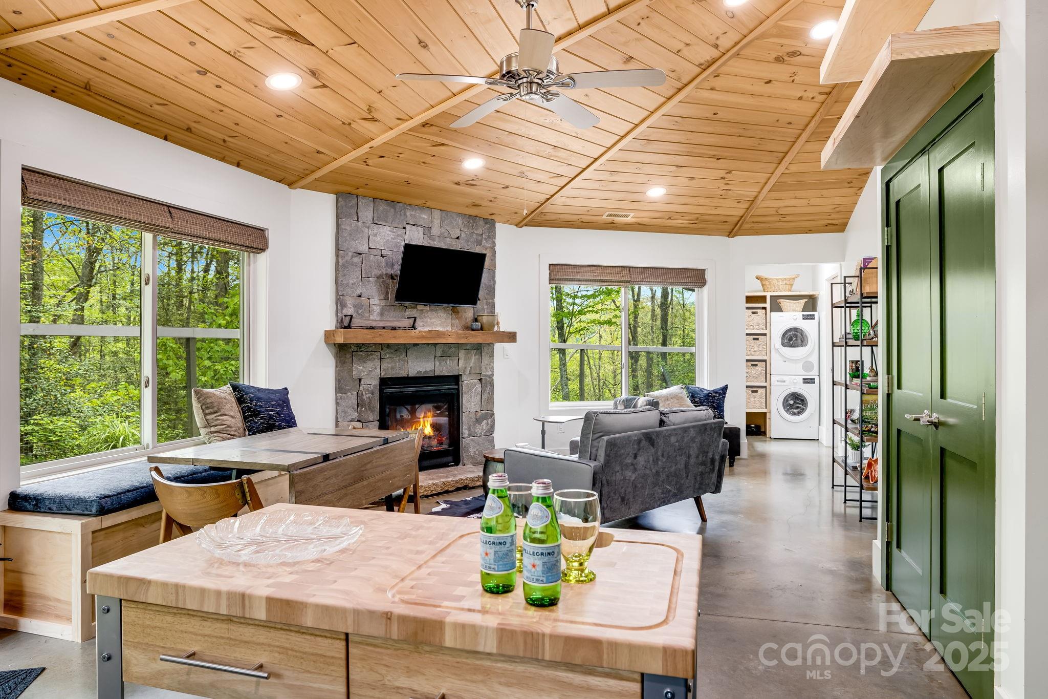 Laurel River Crossing - Residential