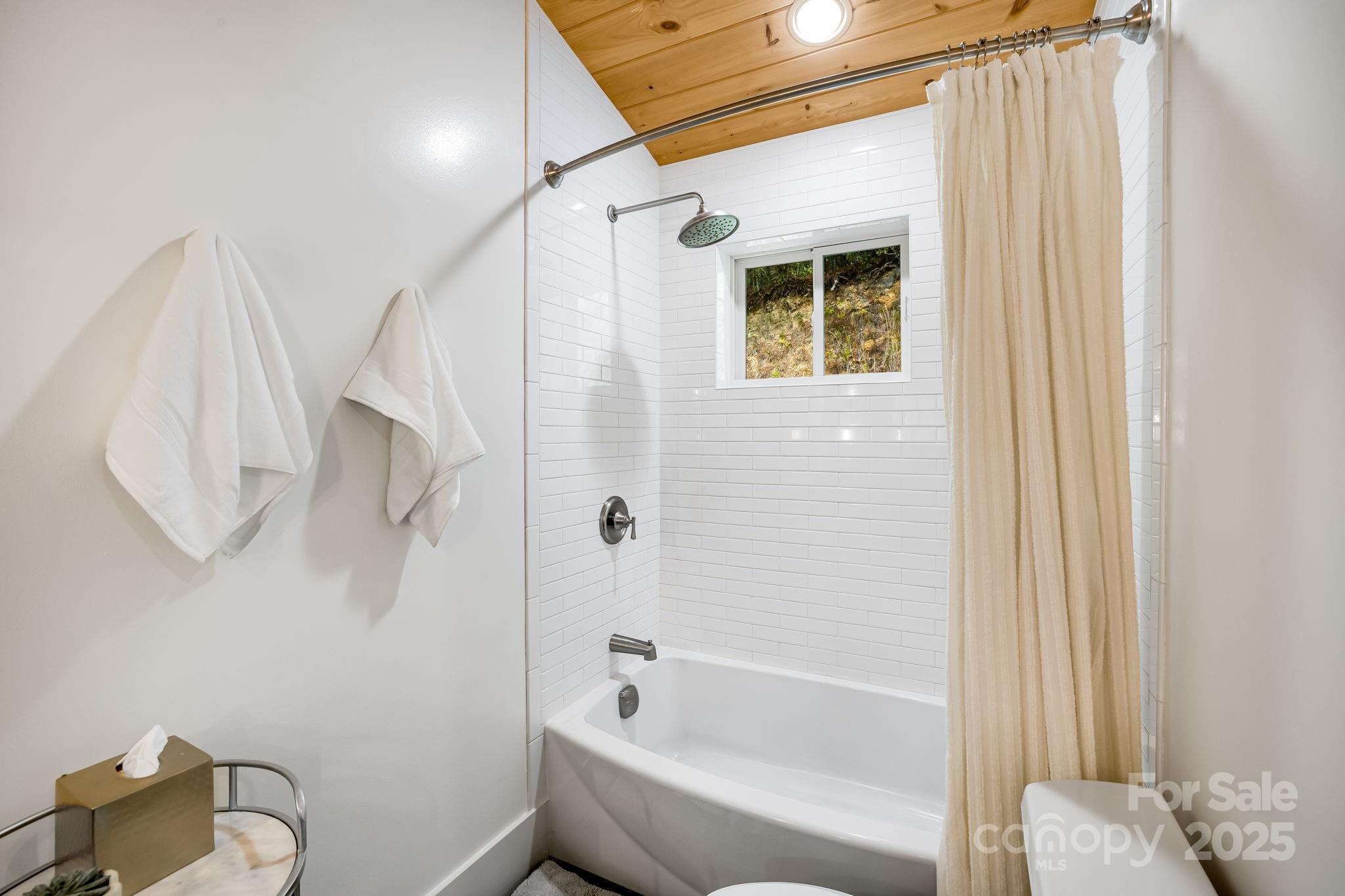 Laurel River Crossing - Residential