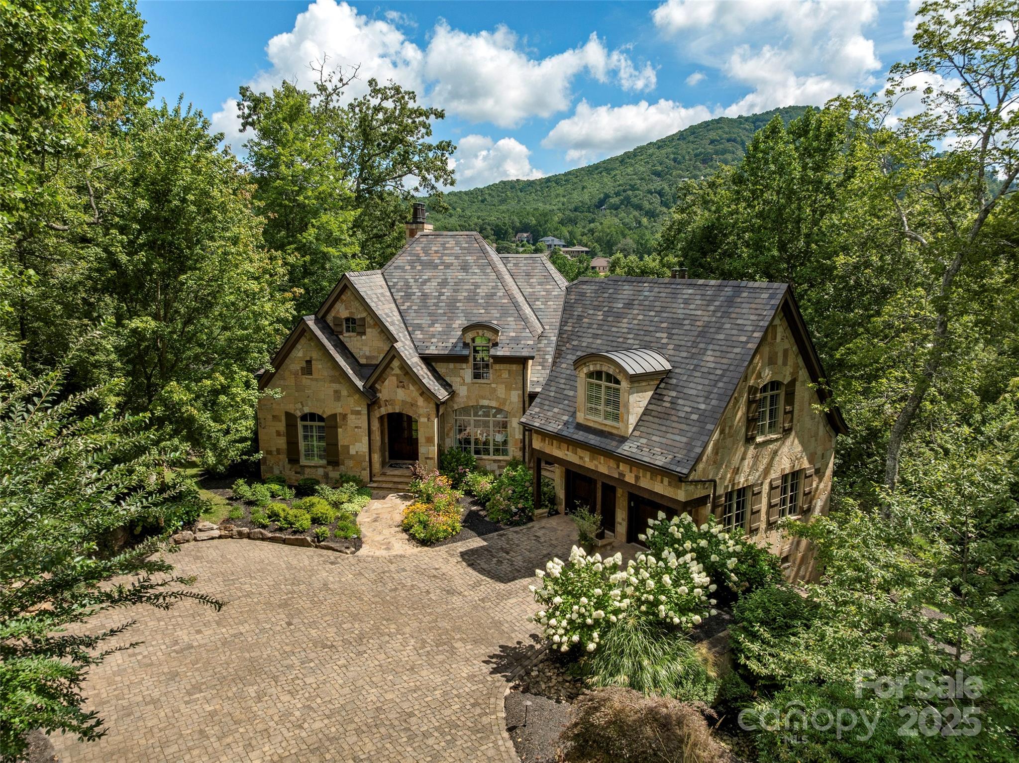 1829 Bella Vista Court