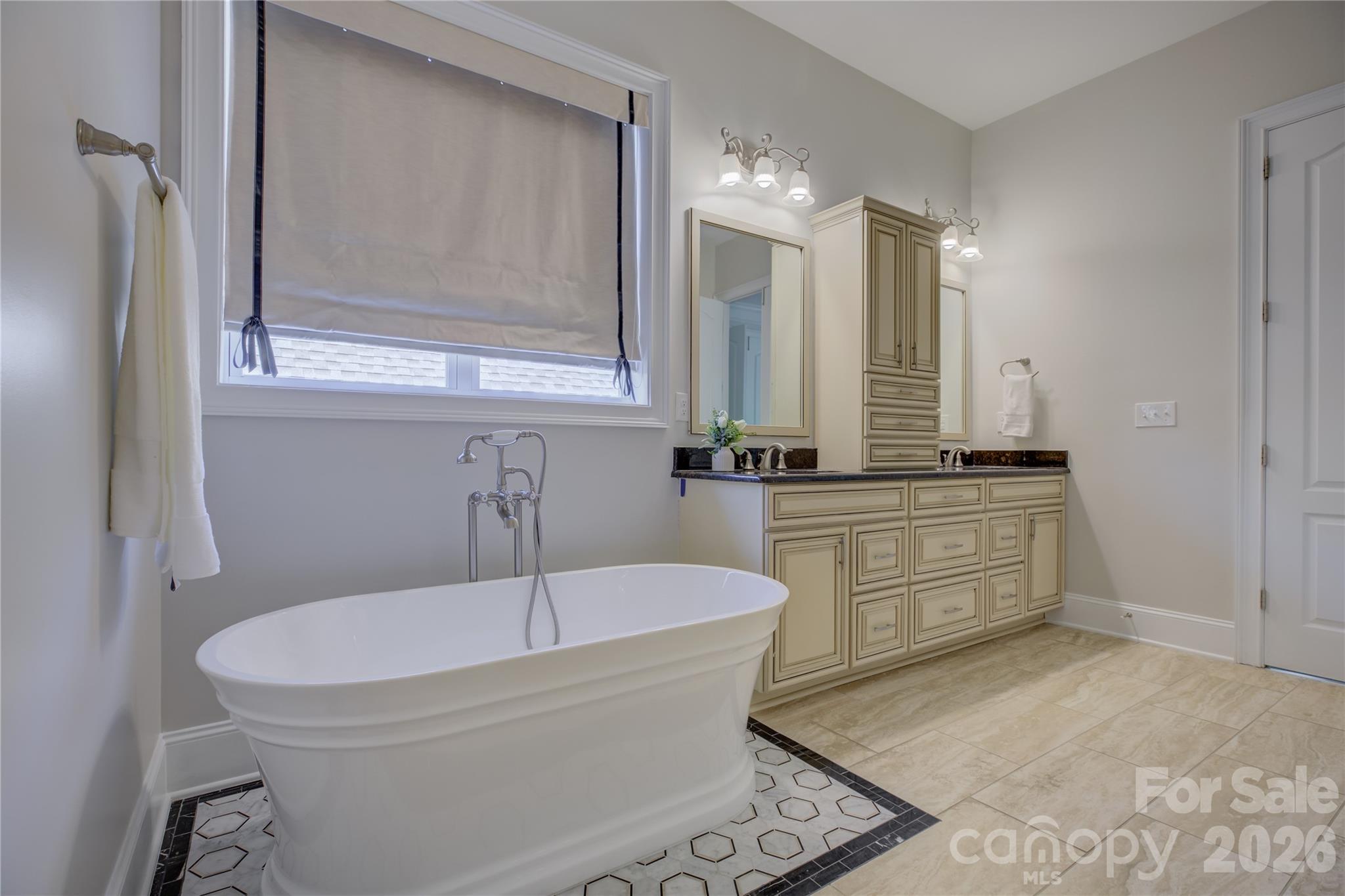 Regency at Palisades - Residential