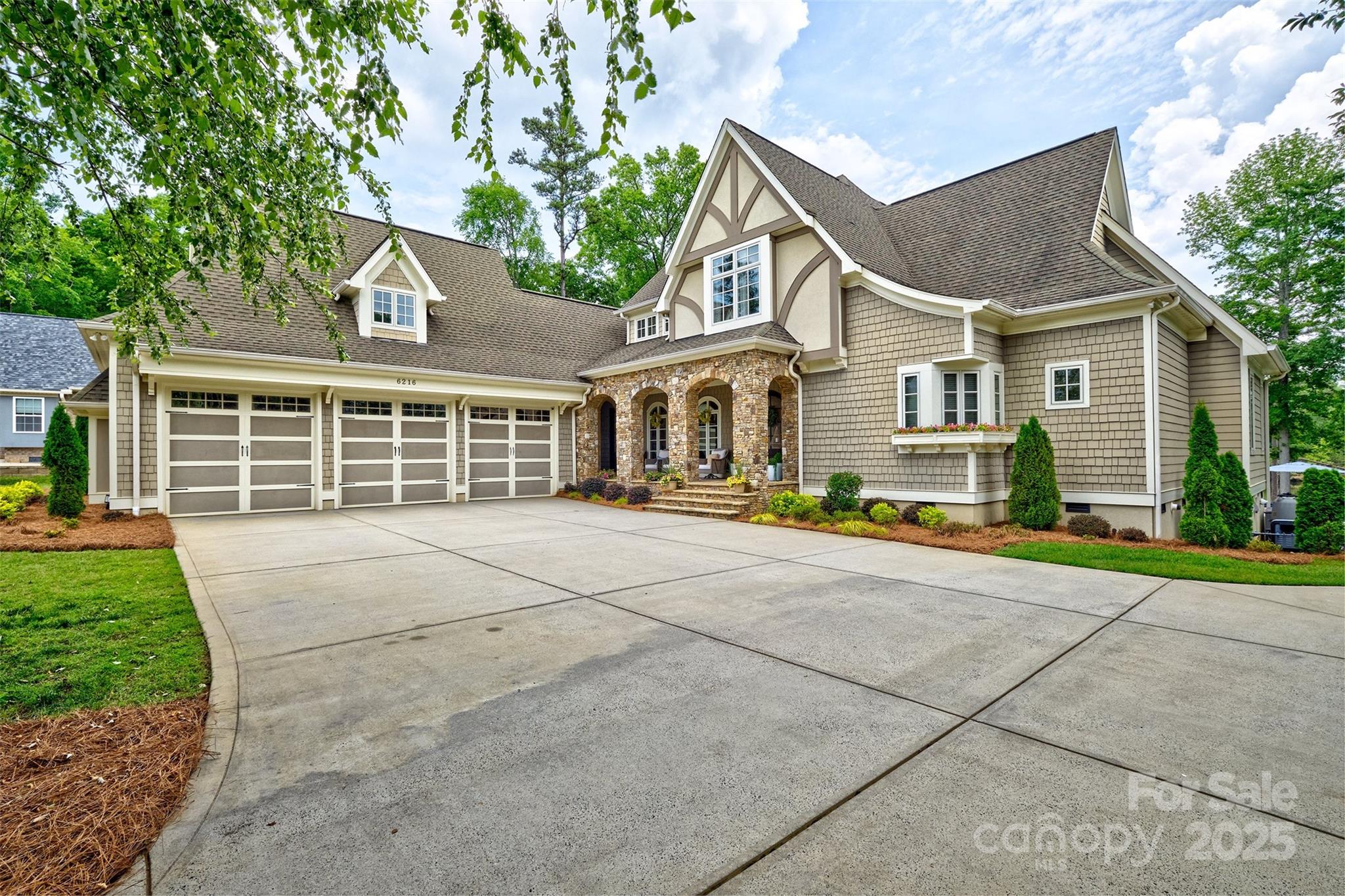 6216 North Road