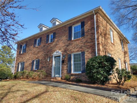 Photo of 1001 Heather Lane, Charlotte, NC 28209 (MLS # 4344180)
