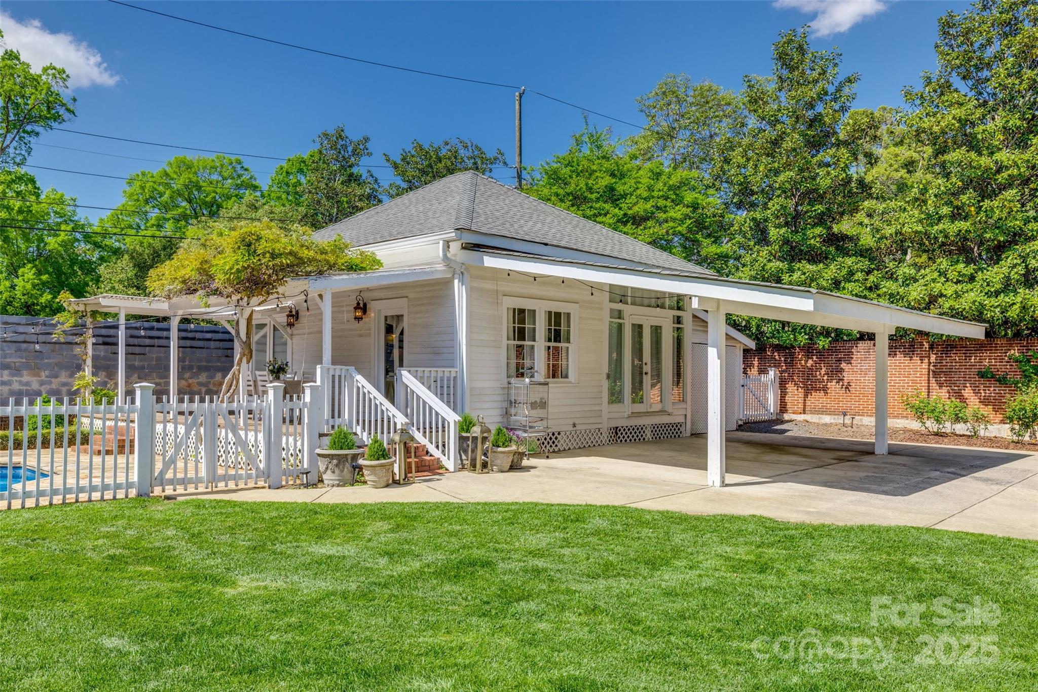 Myers Park - Residential