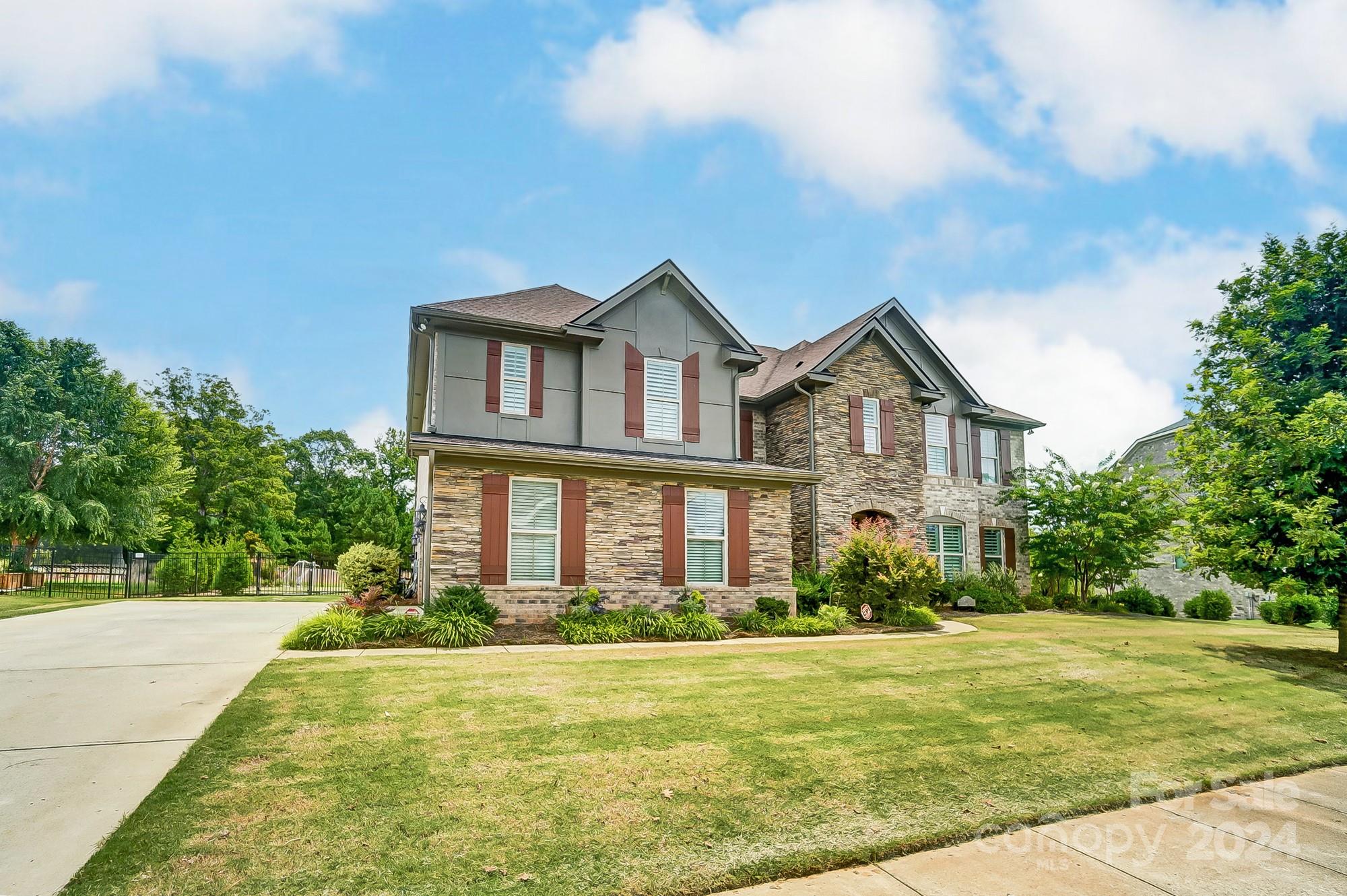 The Preserve At Riverchase - Residential