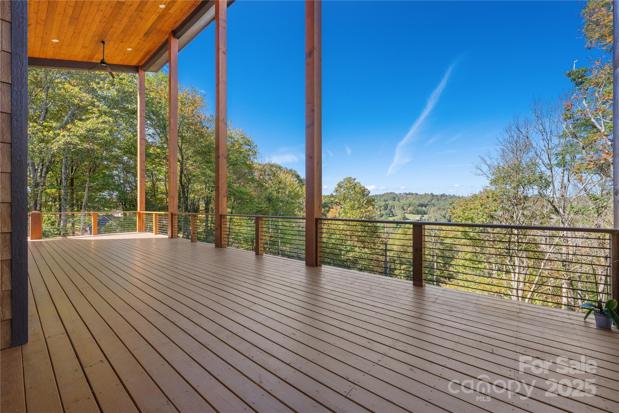 Boone, North Carolina 28605, United States, 3 Bedrooms Bedrooms, ,5 BathroomsBathrooms,Residential,Active,231889