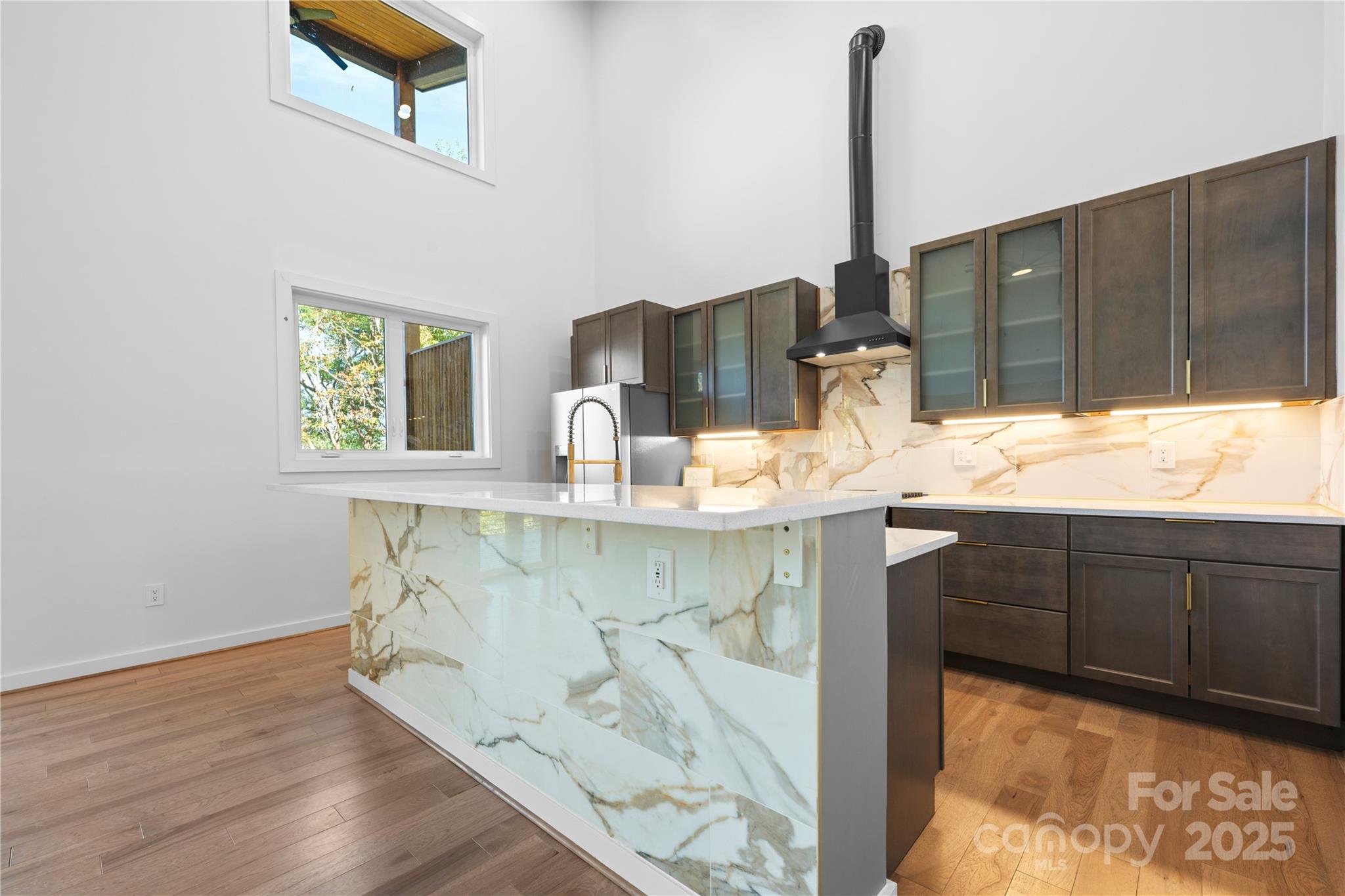 Boone, North Carolina 28605, United States, 3 Bedrooms Bedrooms, ,5 BathroomsBathrooms,Residential,Active,231889