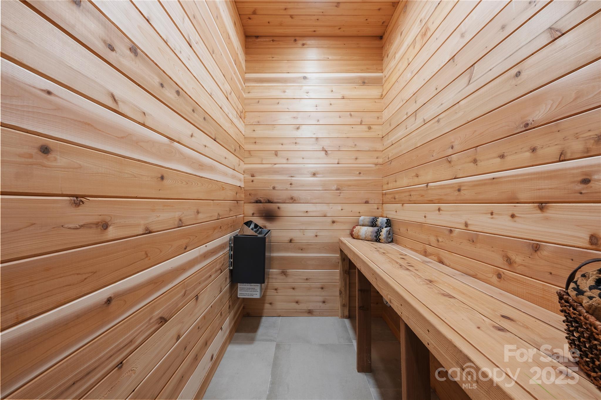 Boone, North Carolina 28605, United States, 3 Bedrooms Bedrooms, ,5 BathroomsBathrooms,Residential,Active,231889