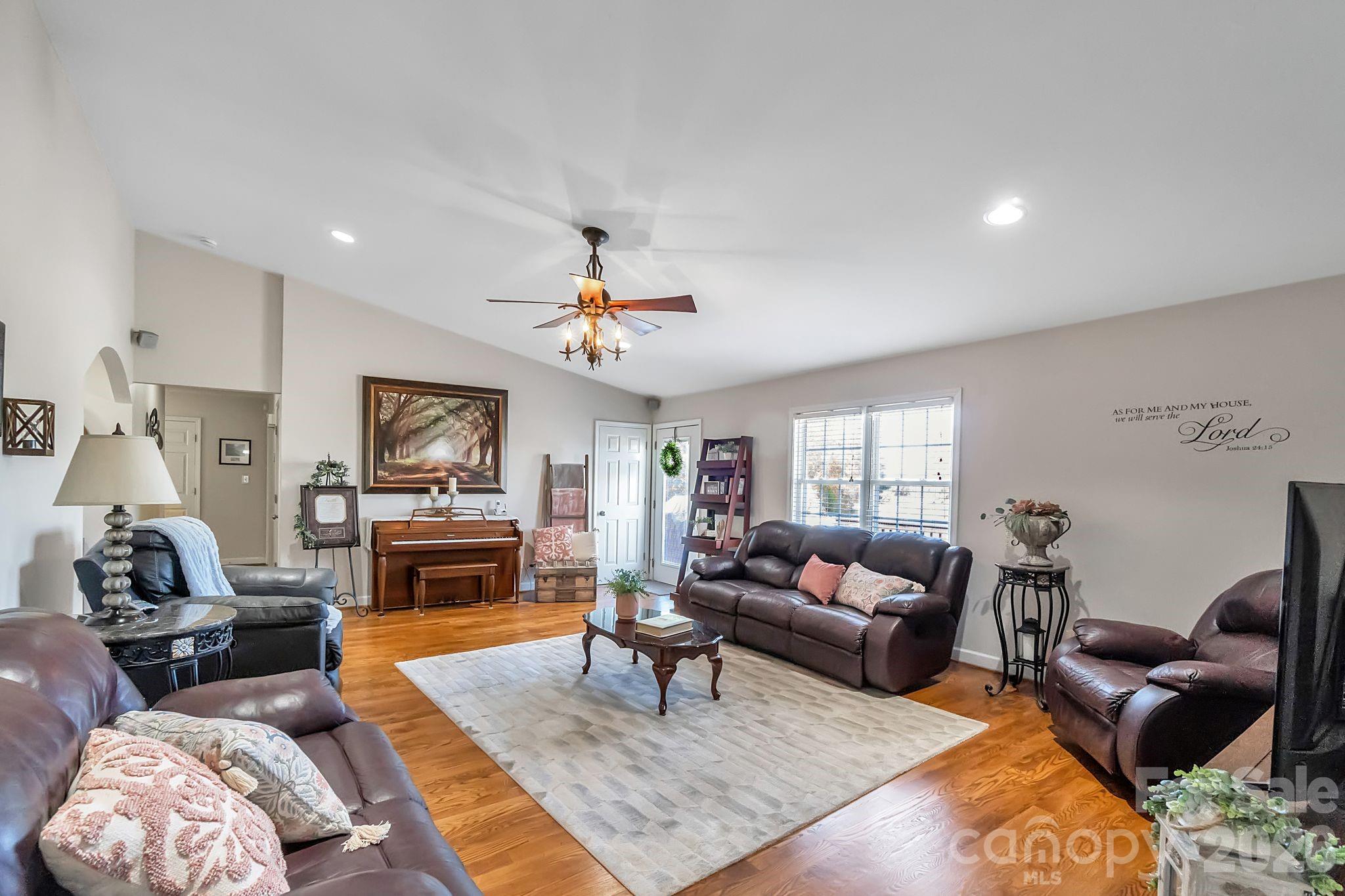 5507 Land Harbour Drive