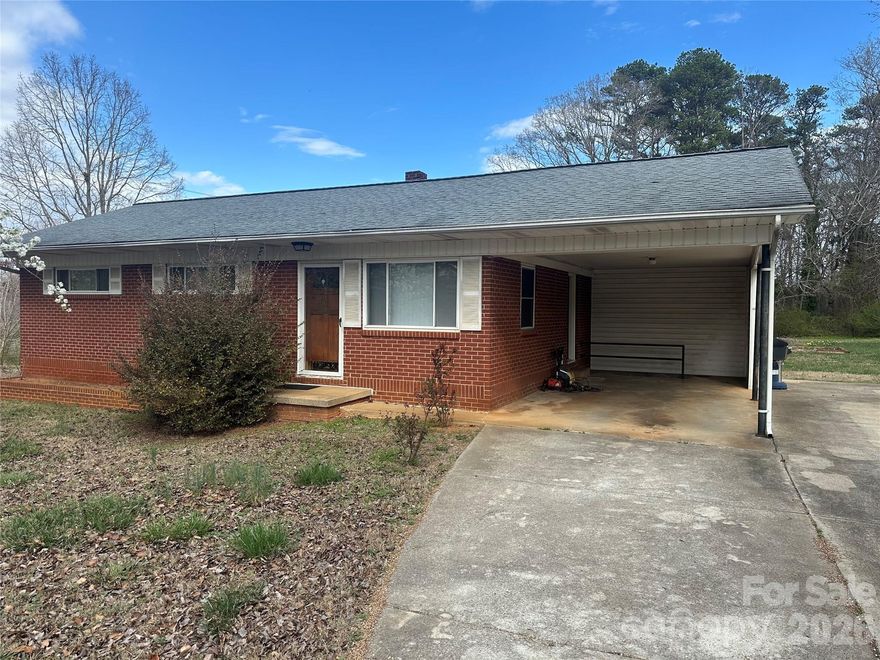 This home has good bones. Interior needs minor update and would be a great starter home. New HVAC with new duct work quote can be provided. "Sold AS IS".