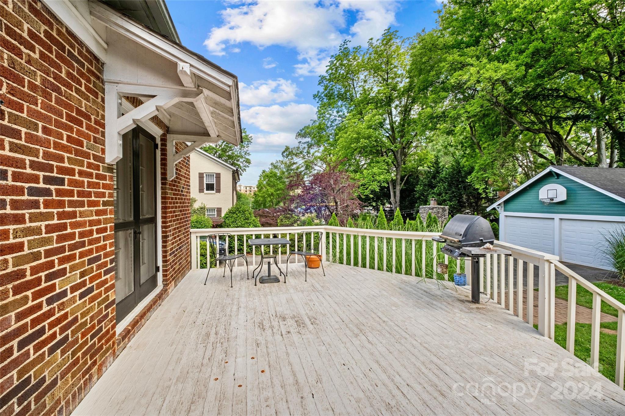 Myers Park - Residential Income