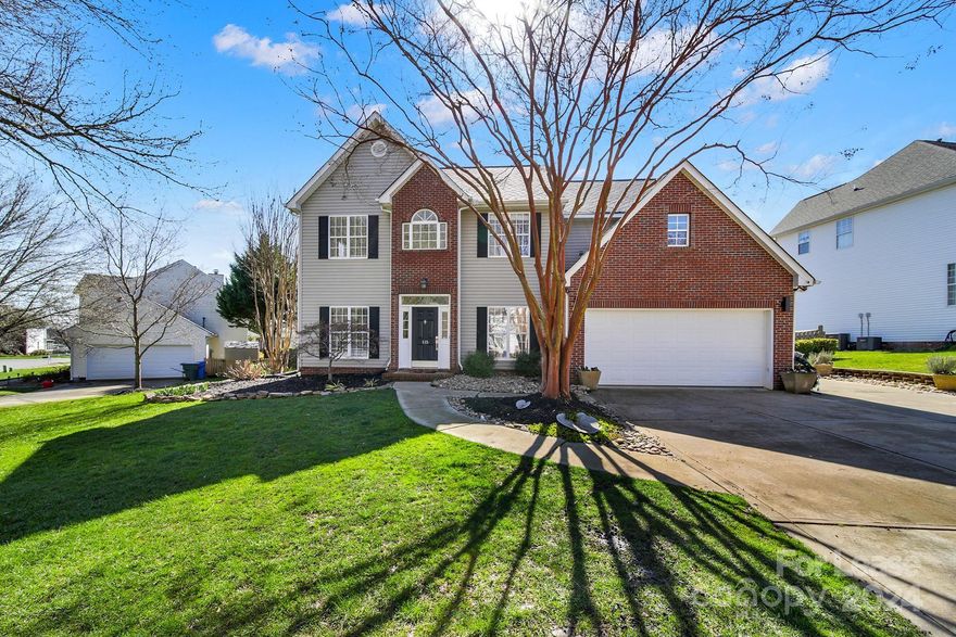 Welcome to this modernized home in Mooresville, NC, offering a community feel like no other. This 3-bedroom, 2.5-bathroom house boasts a sleek design and convenient amenities. Enjoy access to a community pool for relaxation and recreation, well-lit streets with streetlights for added security, and sidewalks for leisurely strolls. Additionally, take advantage of the included boat slip for easy access to the nearby lake. Experience the perfect blend of modern living and a welcoming community atmosphere in this charming home.
